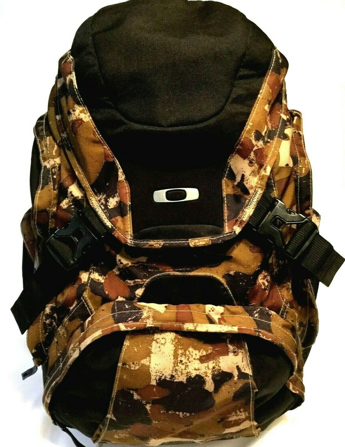 RARE OAKLEY CAMO TACTICAL BACKPACK Large Camouflage Hiking Bug Out Bag Pack
