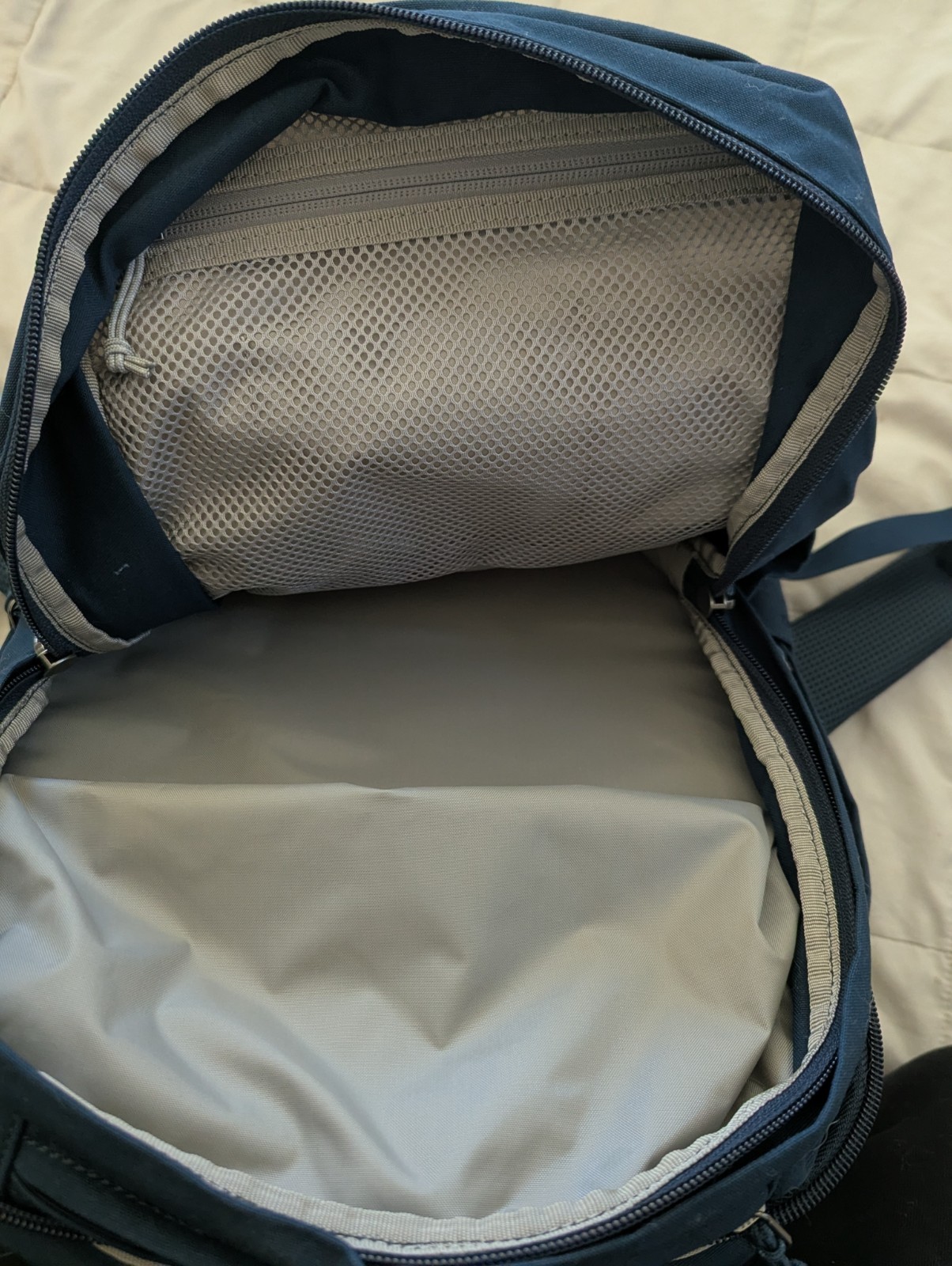Fjallraven Raven 20 Backpack, Navy