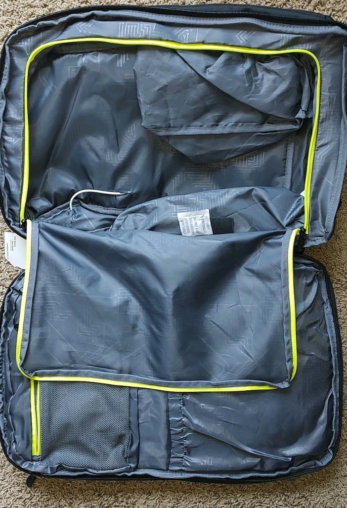 Swissdigital Design Java SE Multi-functional 2-In-1 Travel Backpack/Suitcase