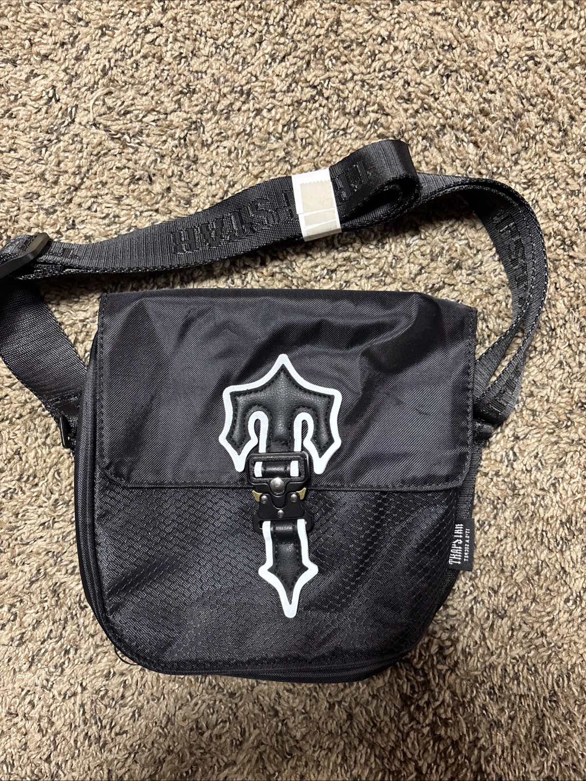 Trapstar Irongate T Crossbody Bag Brand New no Tags Metal Latch