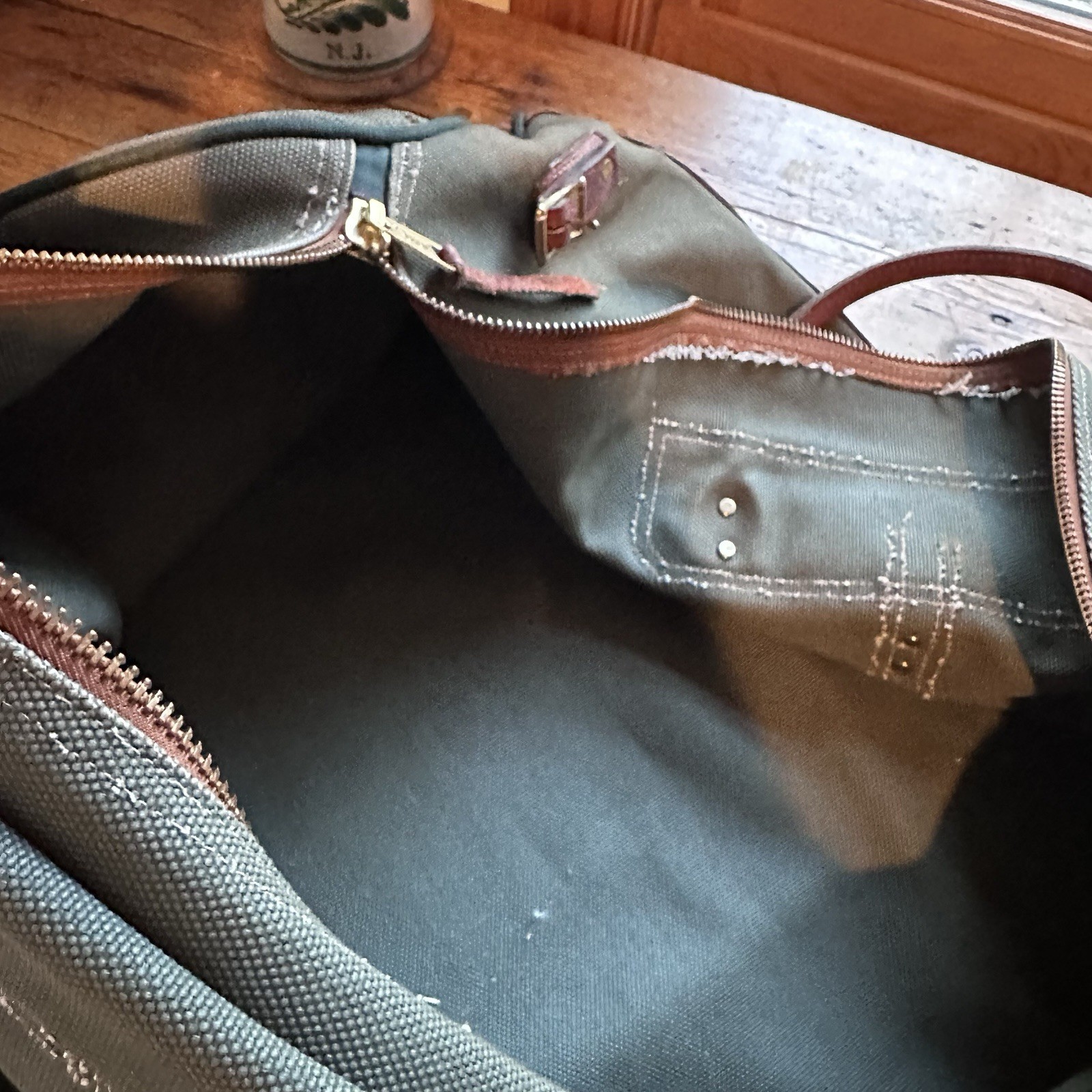 Vtg Orvis Battenkill Green Canvas Leather Bottom XL Duffle Bag 27”x20”x14”