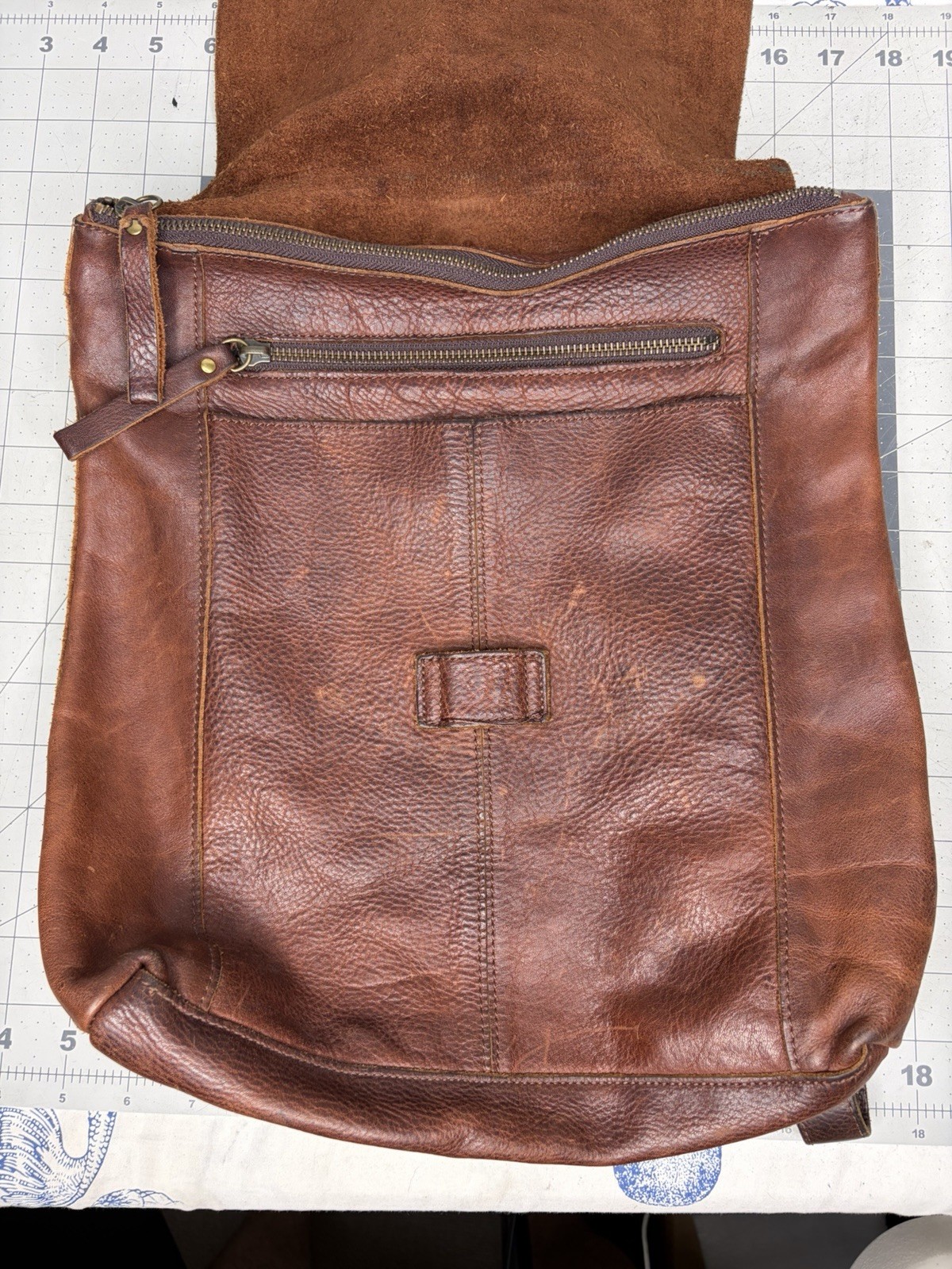 DULUTH TRADING CO. Lifetime Leather Brown Convertible Backpack Crossbody Bag