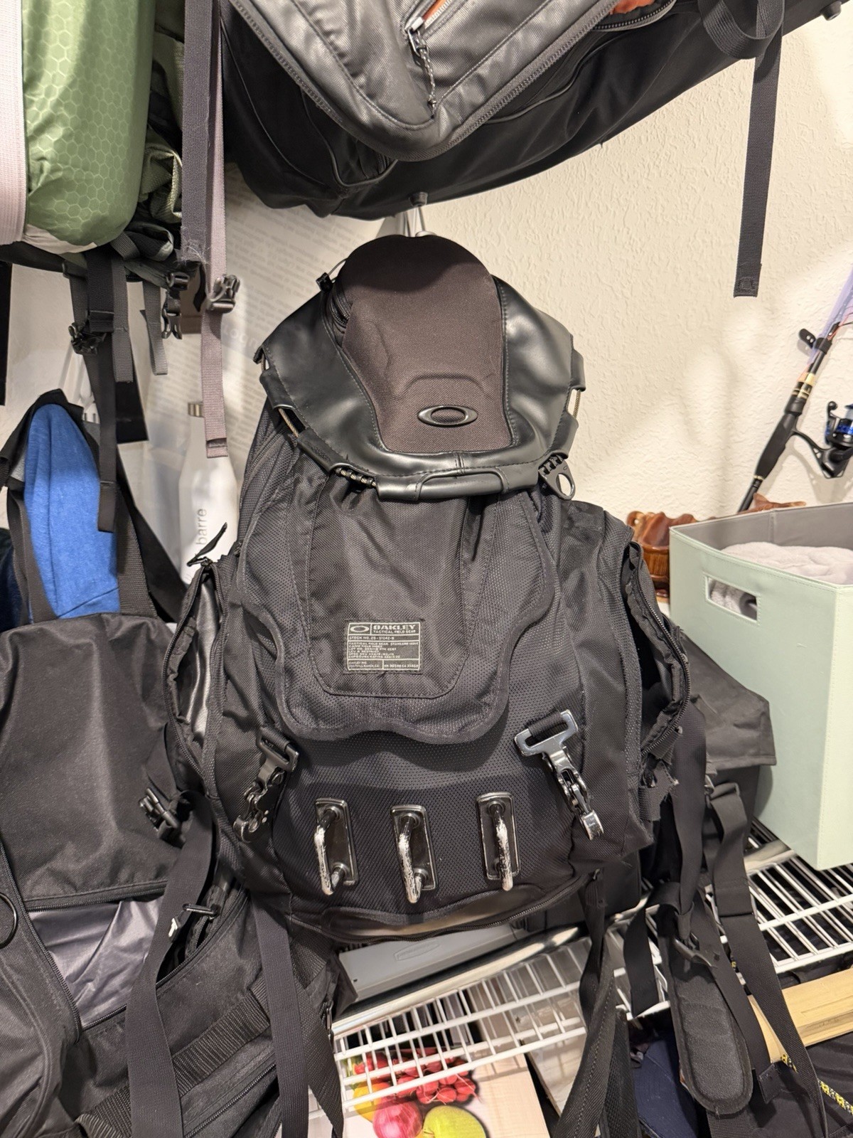 Oakley Stealth Black Kitchen Sink Backpack Heavy-Duty Travel Bag
