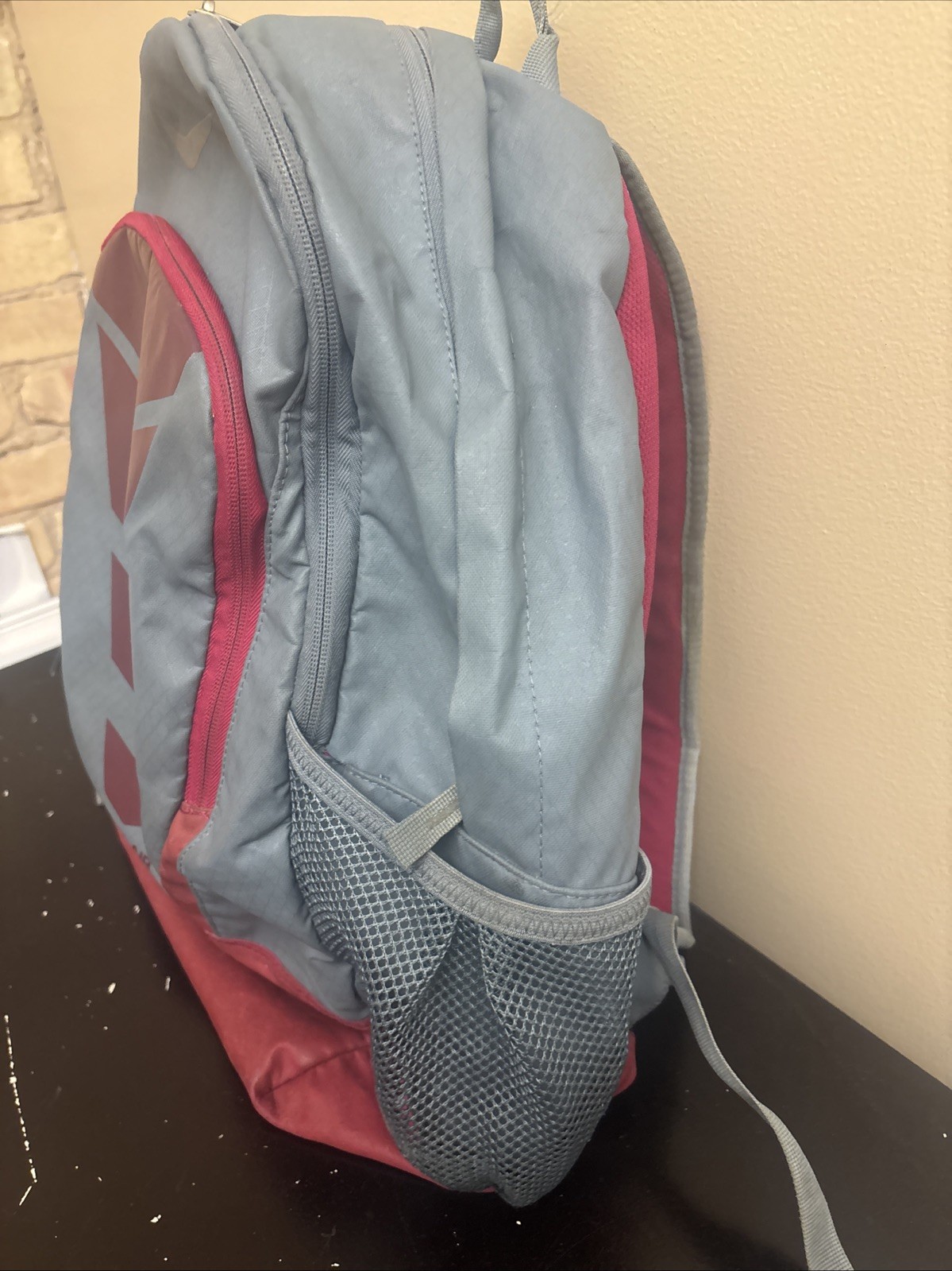 Nike Max Air Gray & Red Backpack. Padded Back & Shoulder Straps Great Shape