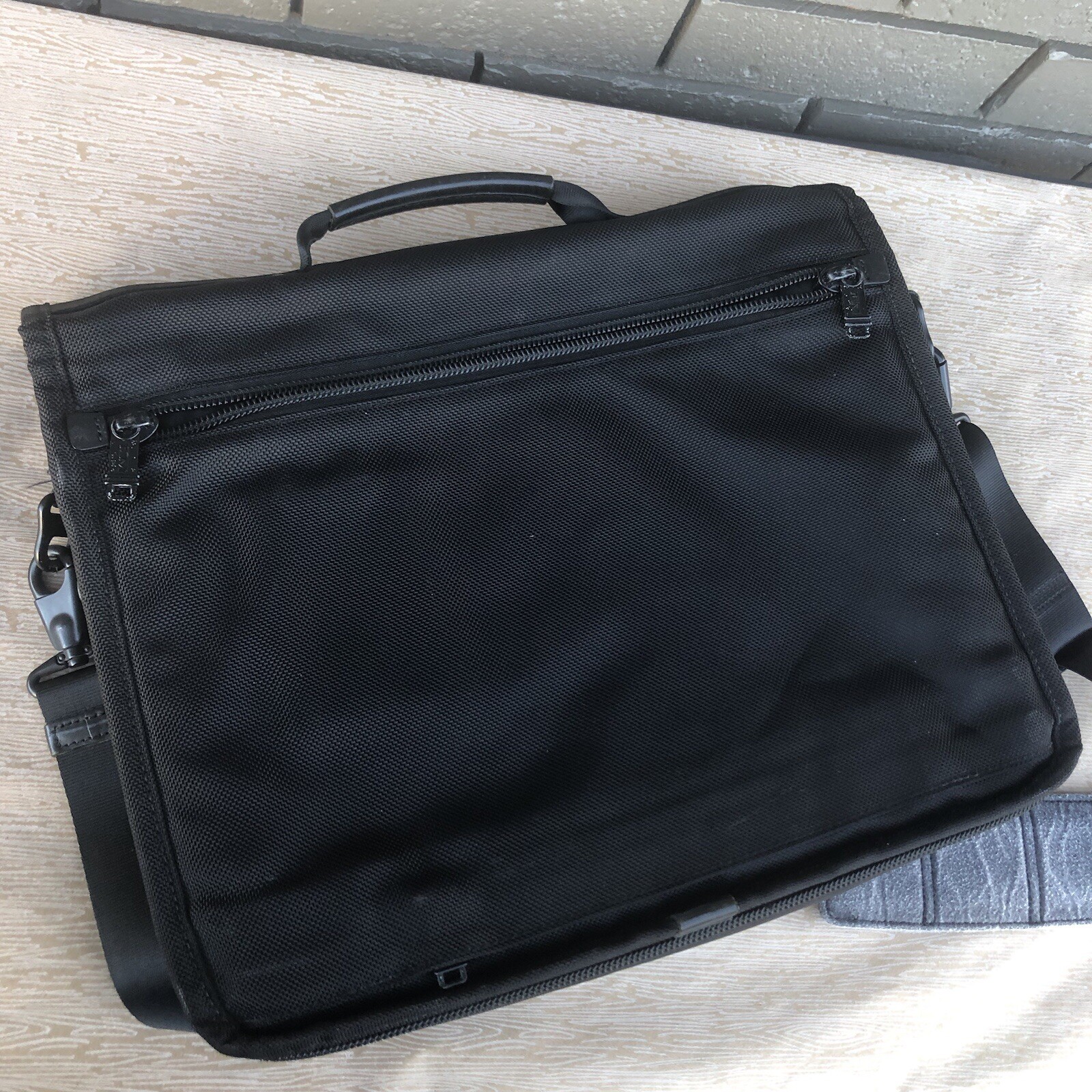 Tumi Shoulder Crossbody Polyester Bag Computer Black 26159DH Some Wear See Photo