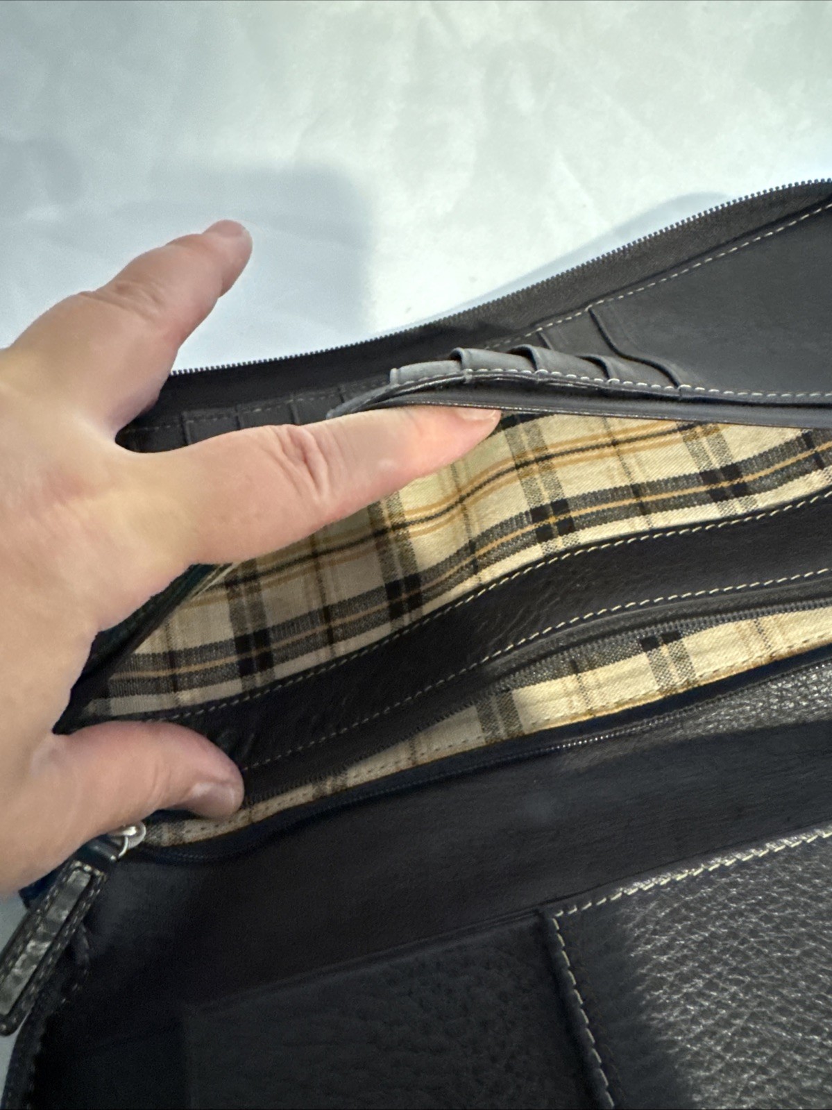 Levenger Zip-Around Black Premium Pebbled Leather Wallet Organizer Quality Lux