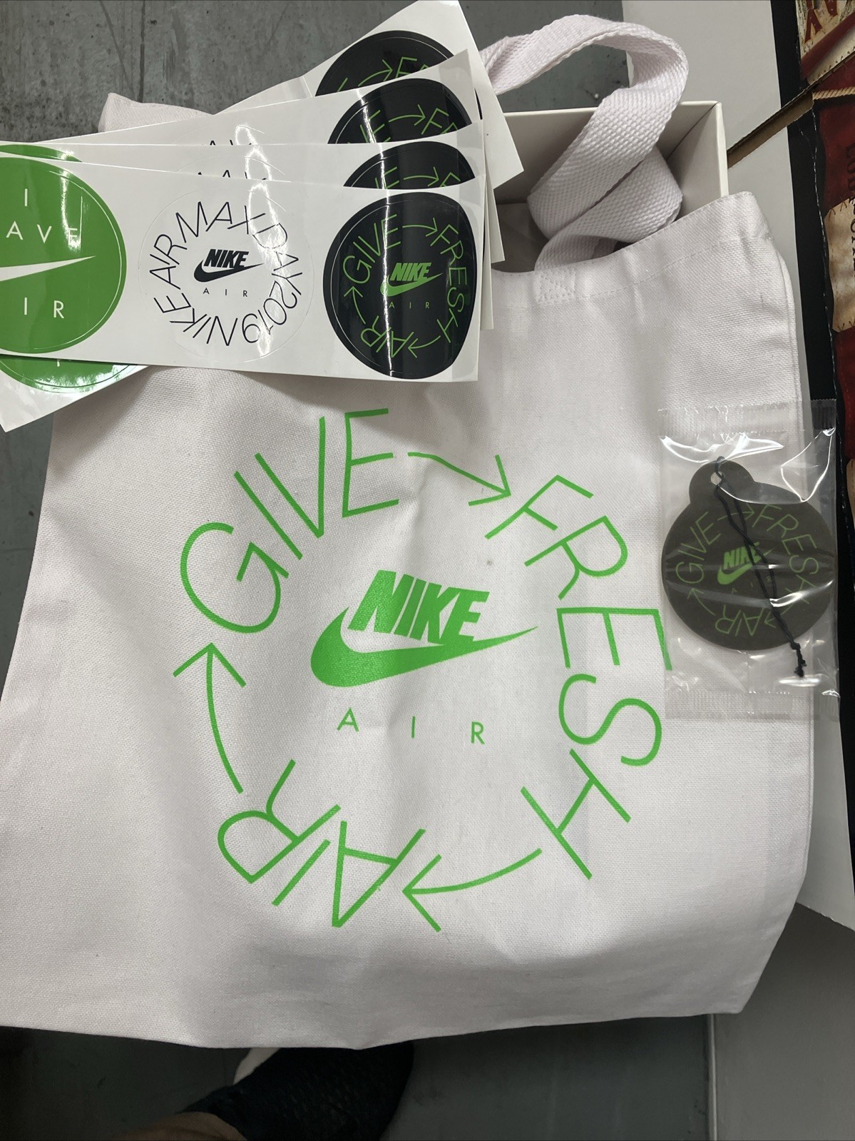 Nike Air Max Day Tote Bag, Freshener, Stickers 2019 1 95 97 90 White Brand New