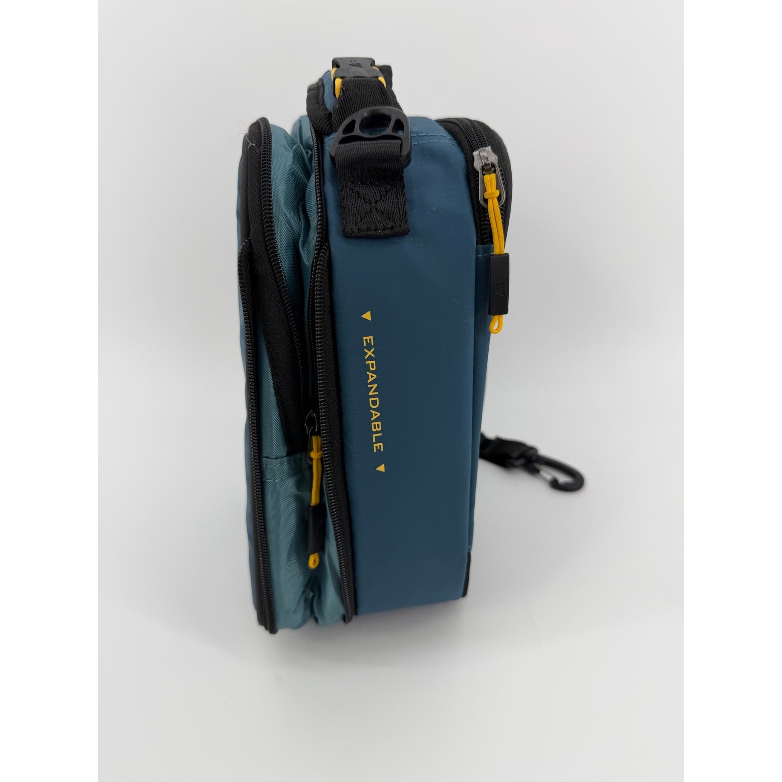 Titan by Arctic Zone Deep Freeze Expandable Lunch Bag