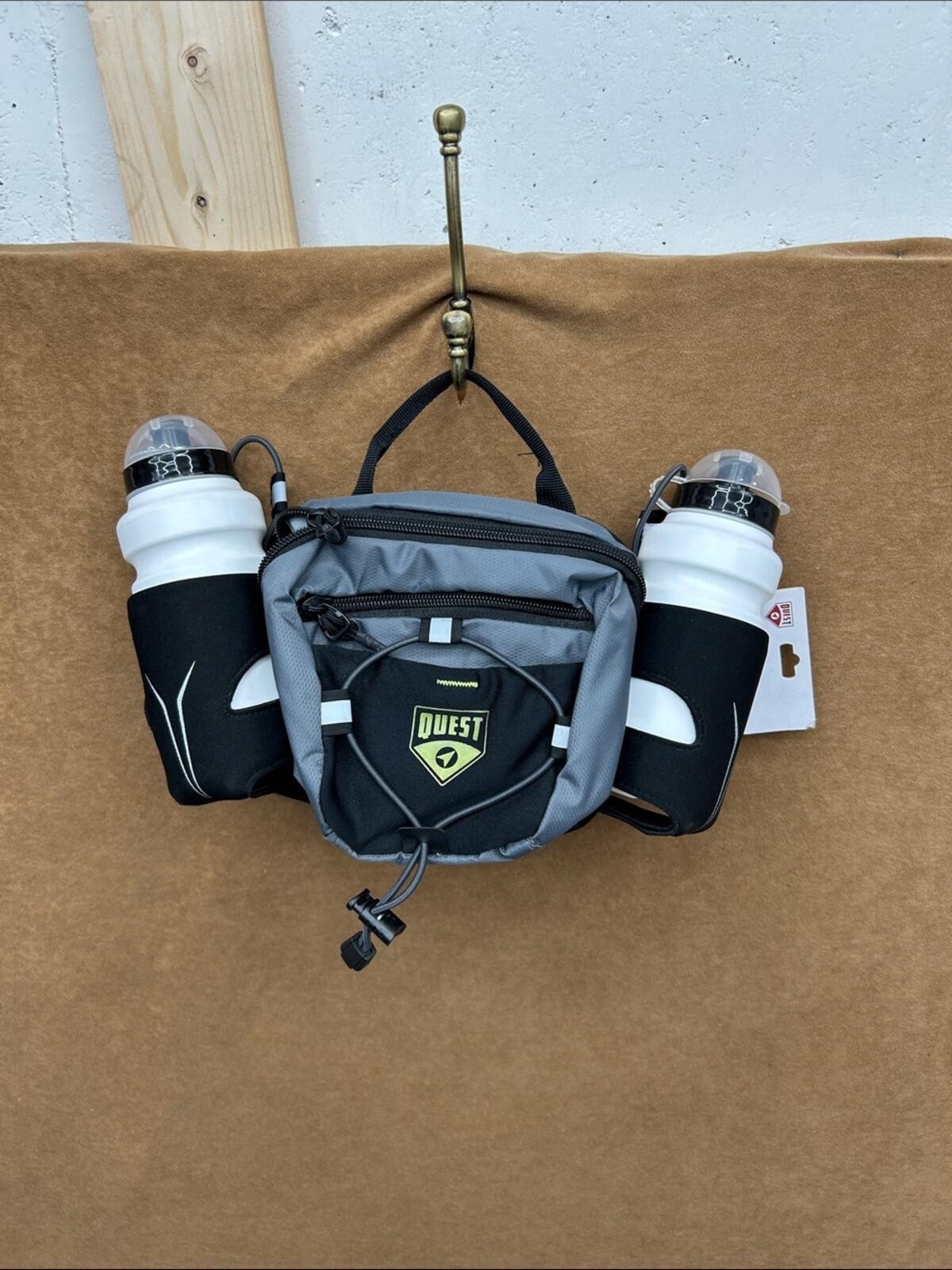 Quest Gray & Black Waist Pack with Dual Bottle Holders NWT [COPY]
