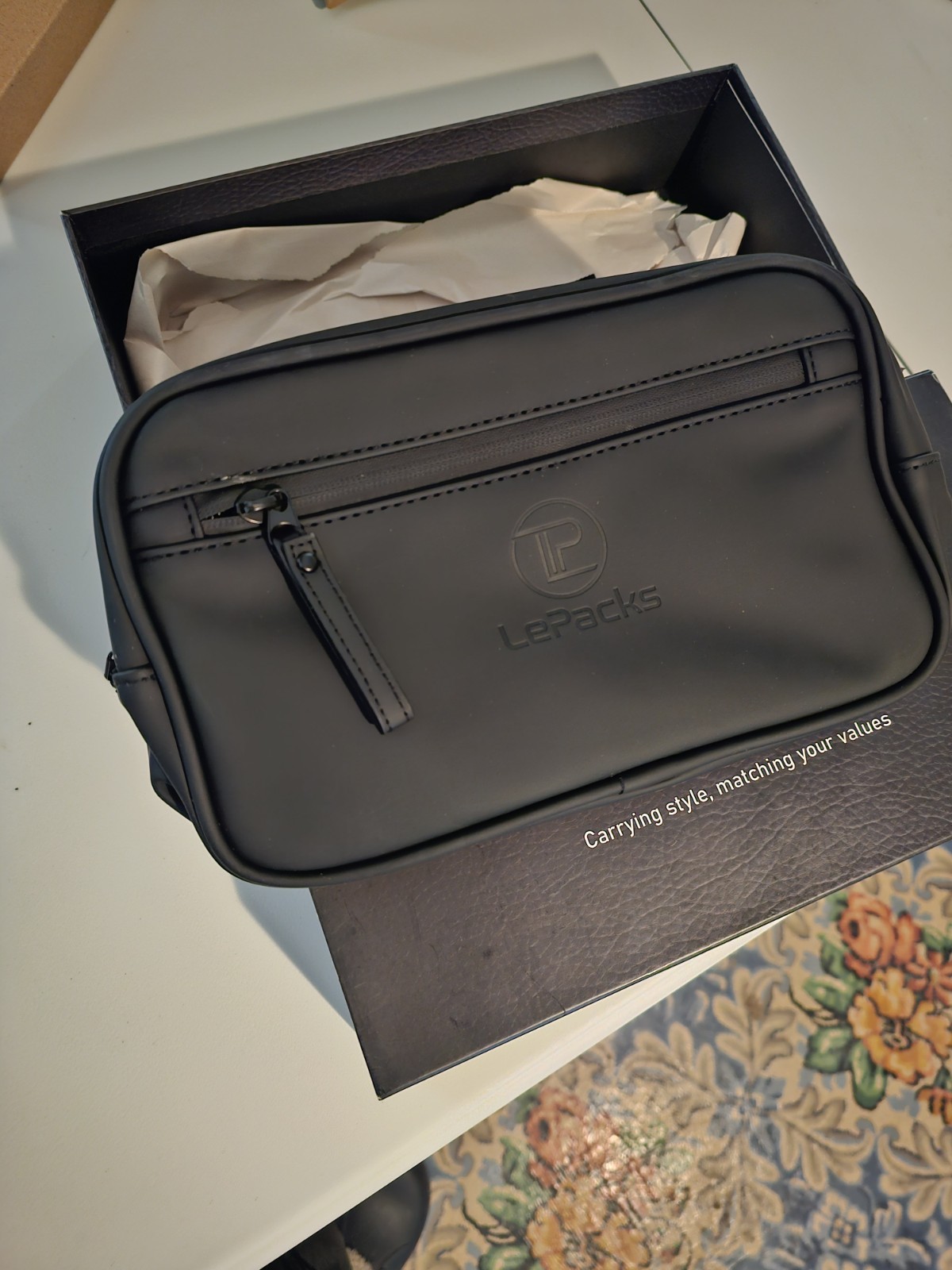LePacks Black Men’s Solid Zip Closure Accessory Bag for Everyday Use