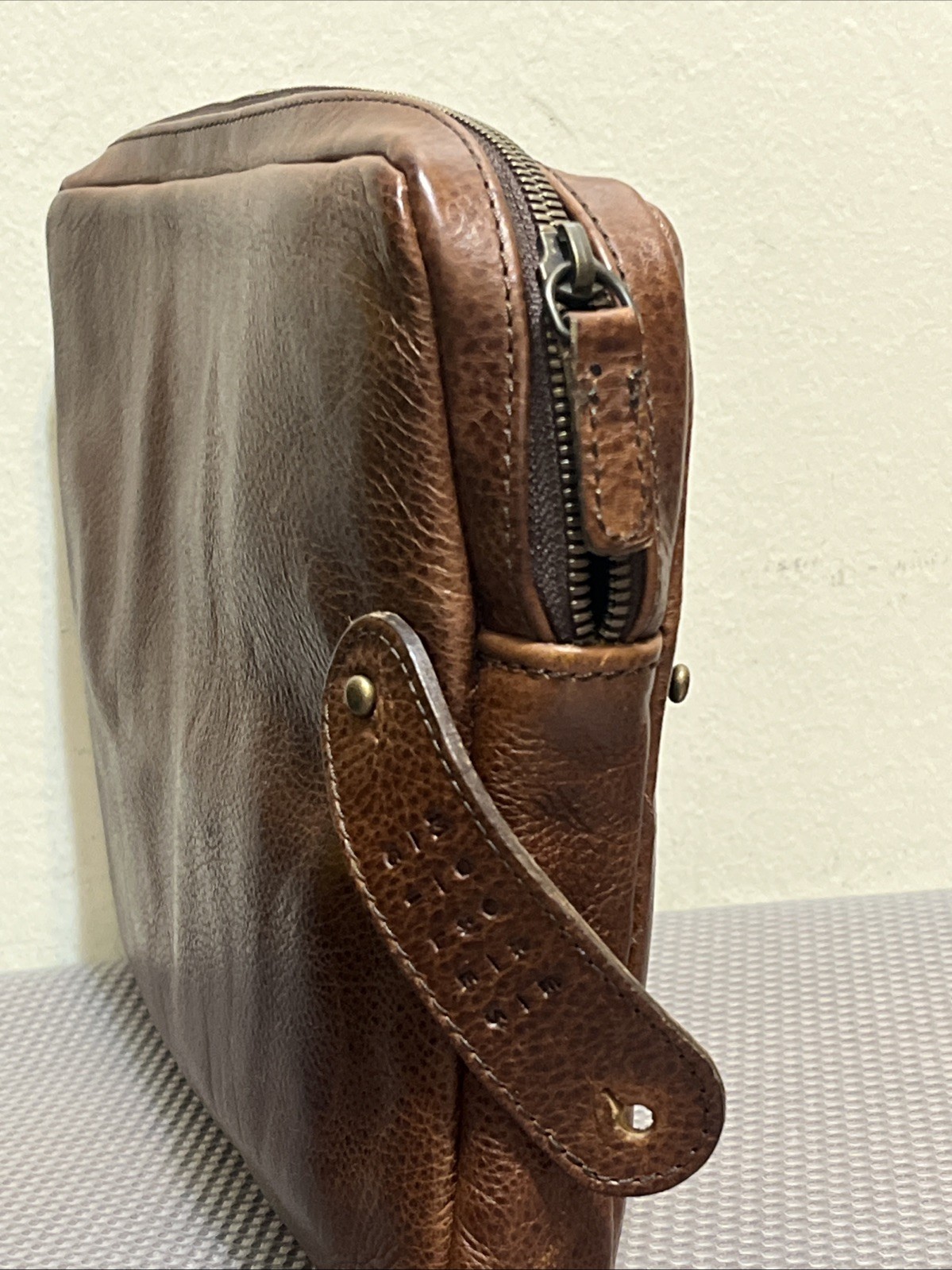 Moore & Giles Leather Tech Pocket Titan Milled Brown With Built In Powder Bank