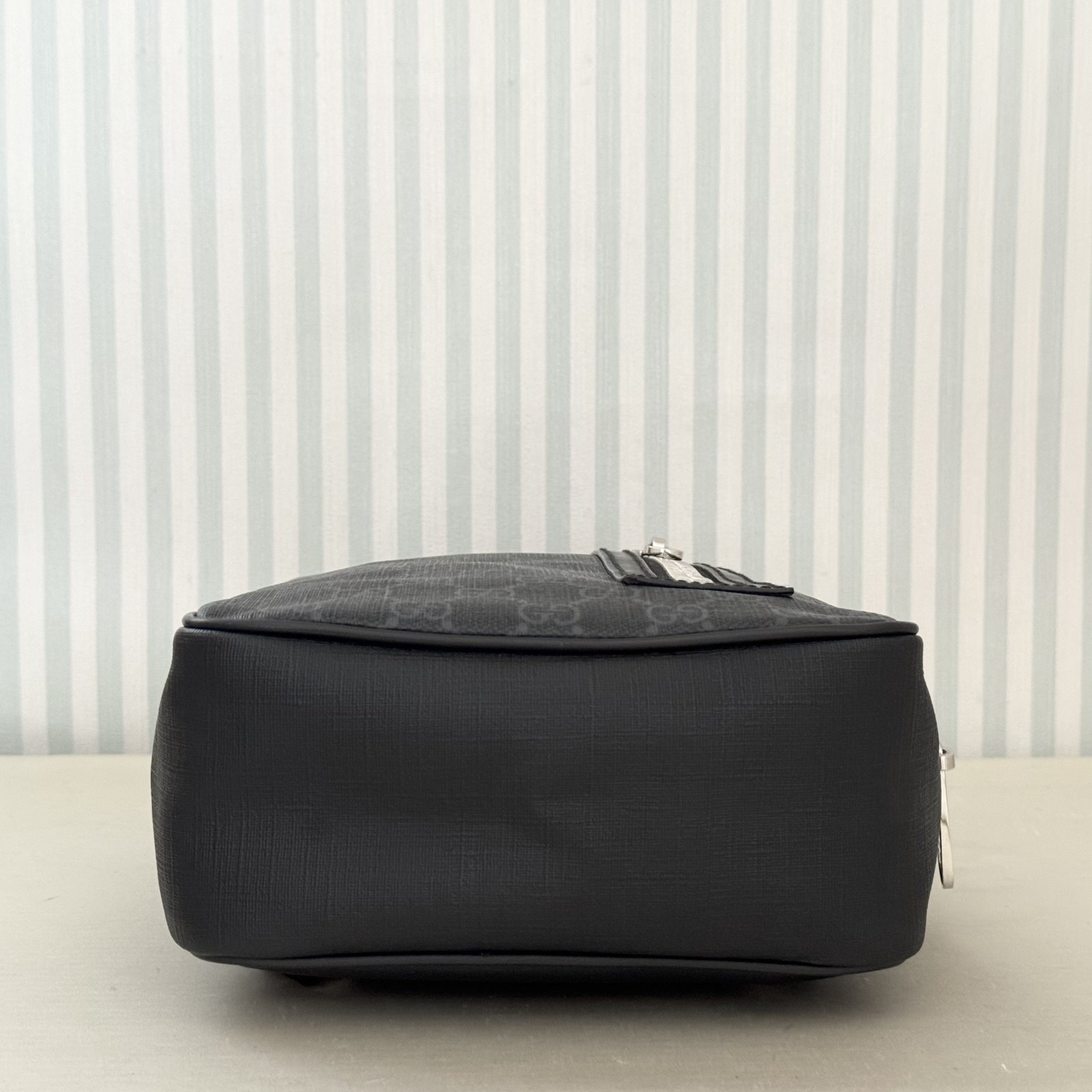 GUCCI GG Supreme 478325 Soft Sling Bag Crossbody Black Canvas Leather Italy