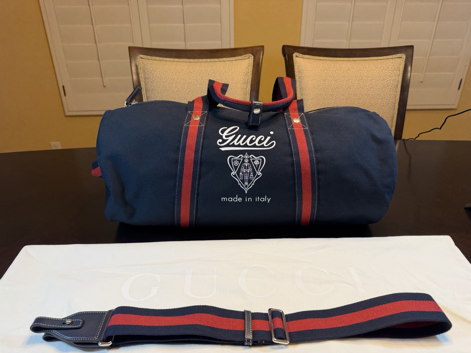 New Authentic Gucci Crest Logo Navy Canvas Duffle Bag Large