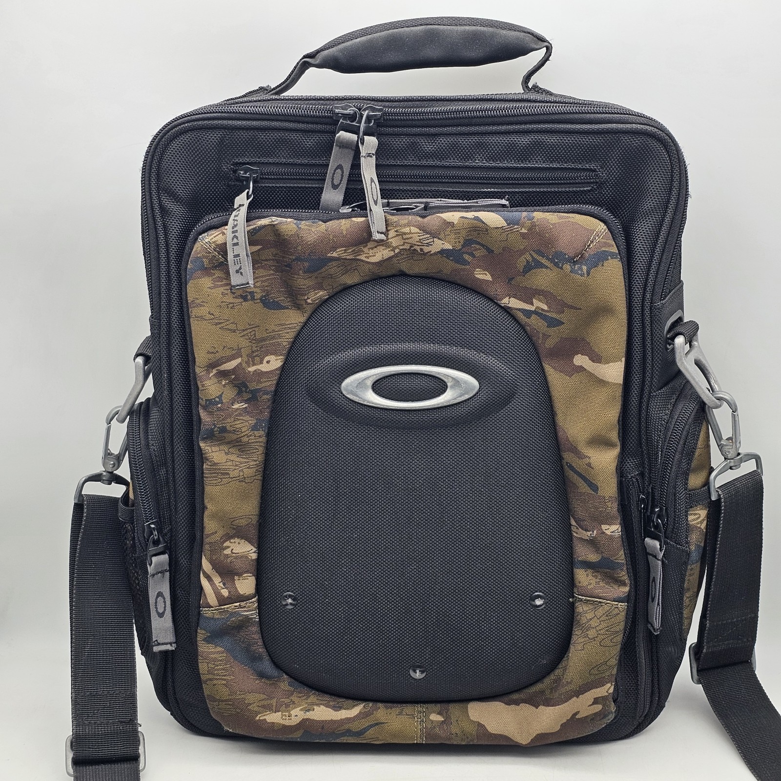 Vintage Y2K Oakley Tactical Field Gear Camouflage Black Messenger Laptop Bag