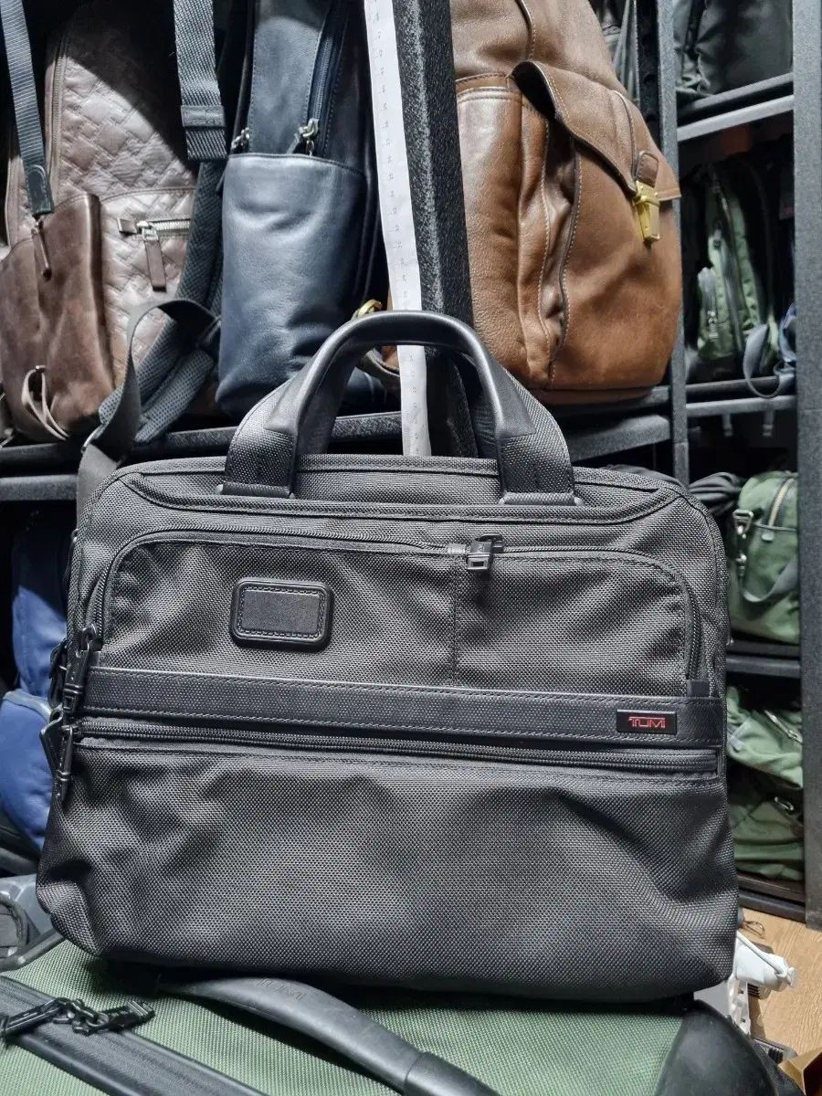 TUMI ALPHA 2 Small Screen Expandable Laptop Brief