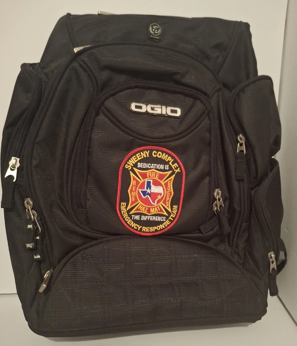 Nwt OGIO Metro Street Black Backpack 8 External Pockets Audio Tech Laptop