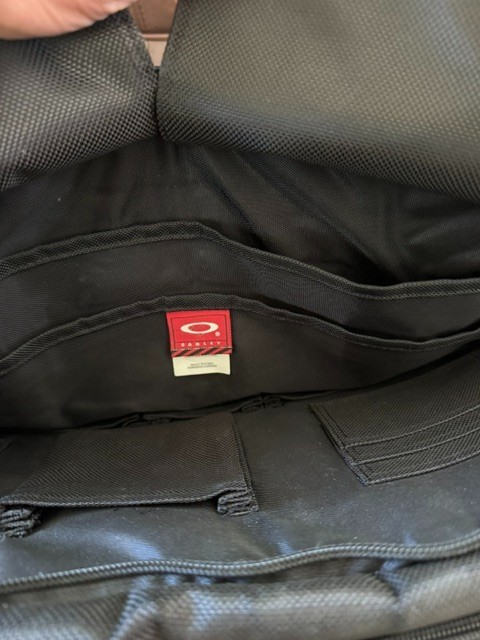 Vintage Oakley Laptop Messenger Bag Black Computer Briefcase Shoulder Travel Bag