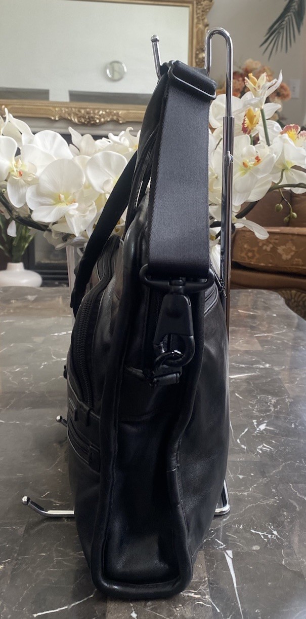 TUMI 96101DH Black All Leather Slim Laptop Business Shoulder Briefcase EUC, $650