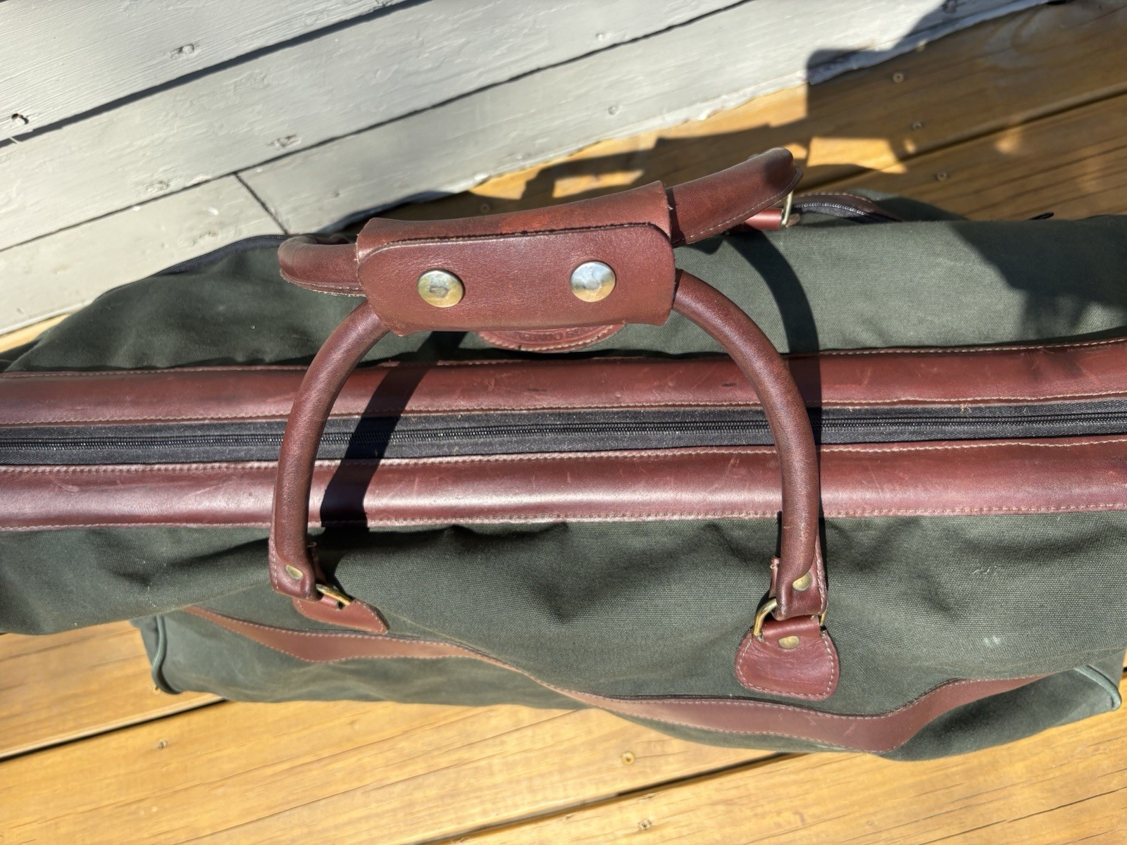 ORVIS 27” Battenkill Green Canvas Leather Bottom Large Duffle Bag