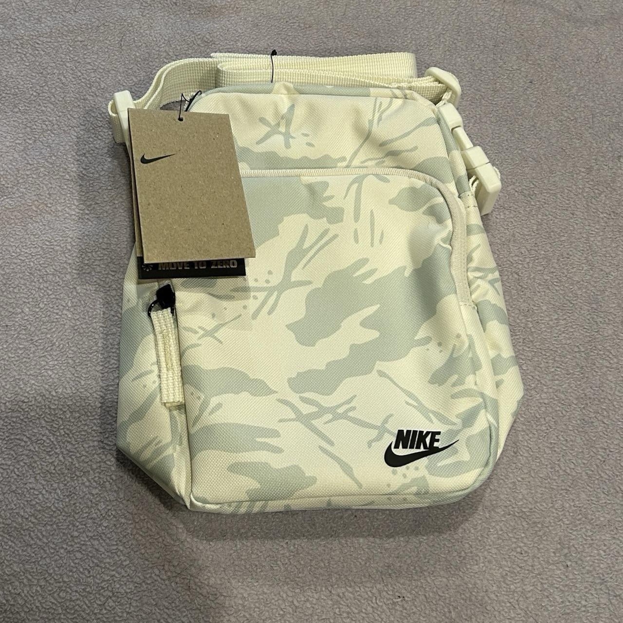 NWT Nike Heritage Crossbody Bag Unisex White & Blue With Adjustable Strap