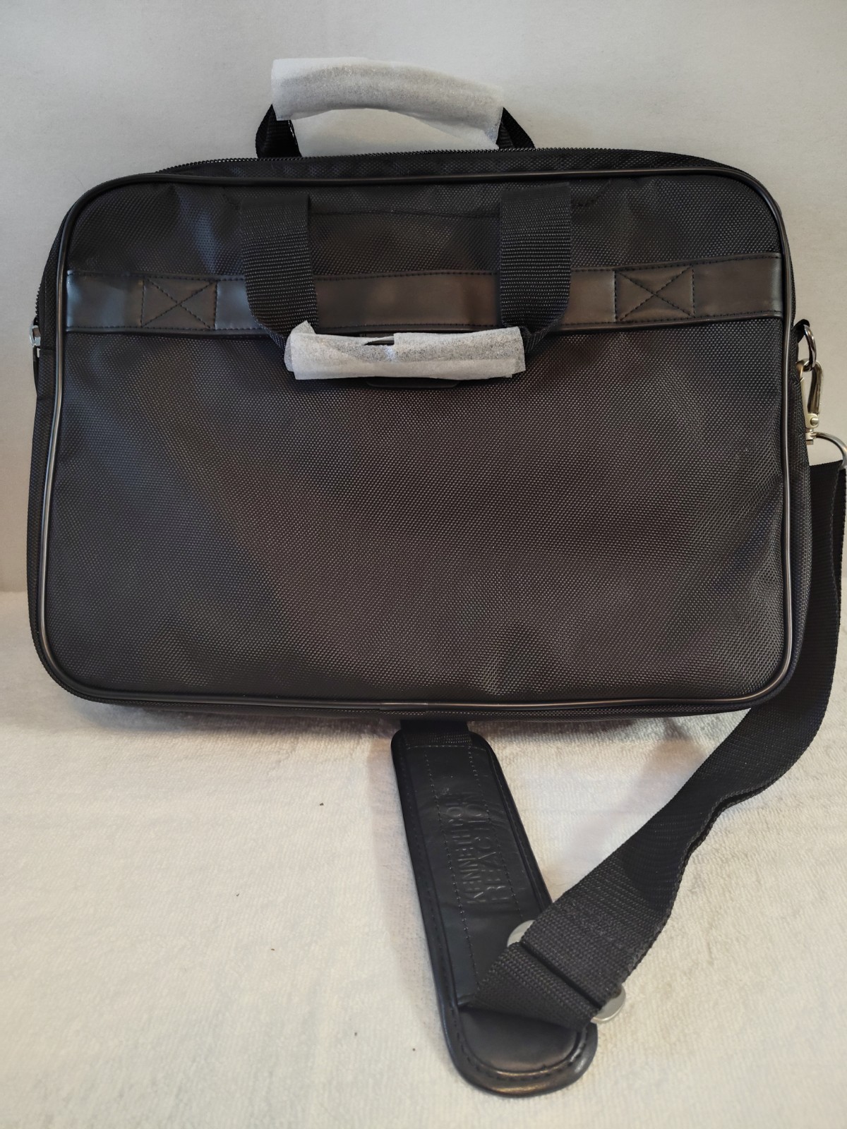 Kenneth Cole Reaction Keystone 1680D Polyester Dual 17″ Laptop Portfolio