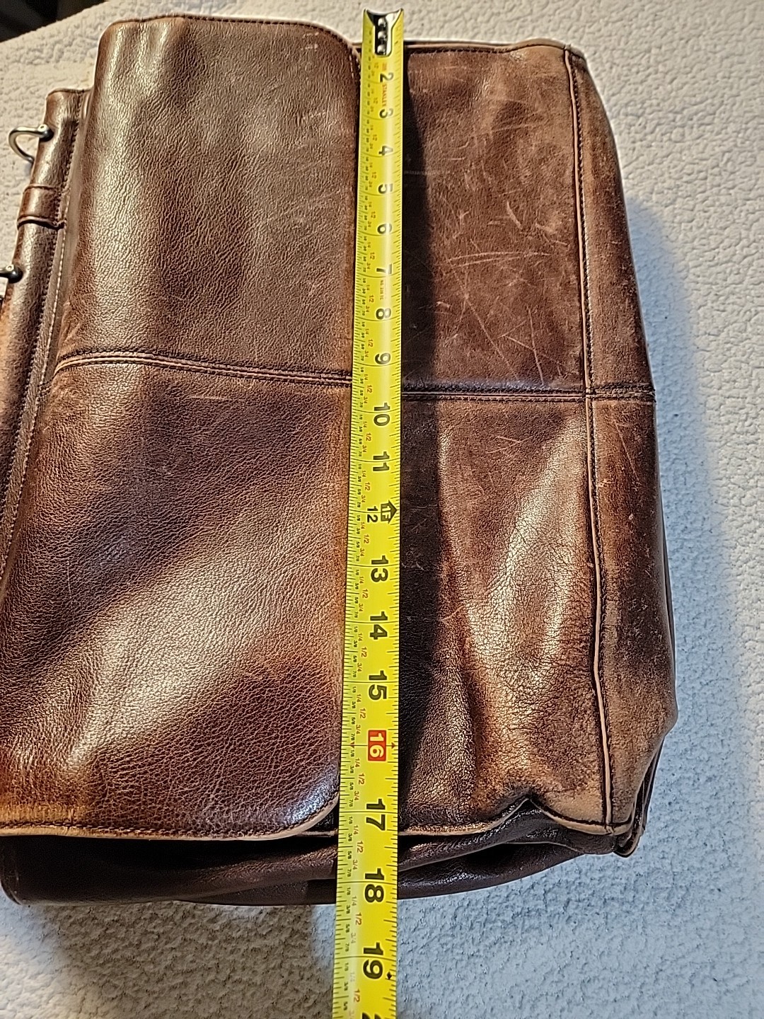 Vintage Wilson Leather Briefcase Brown Distressed Soft. 18″x14″ Review photo’s.