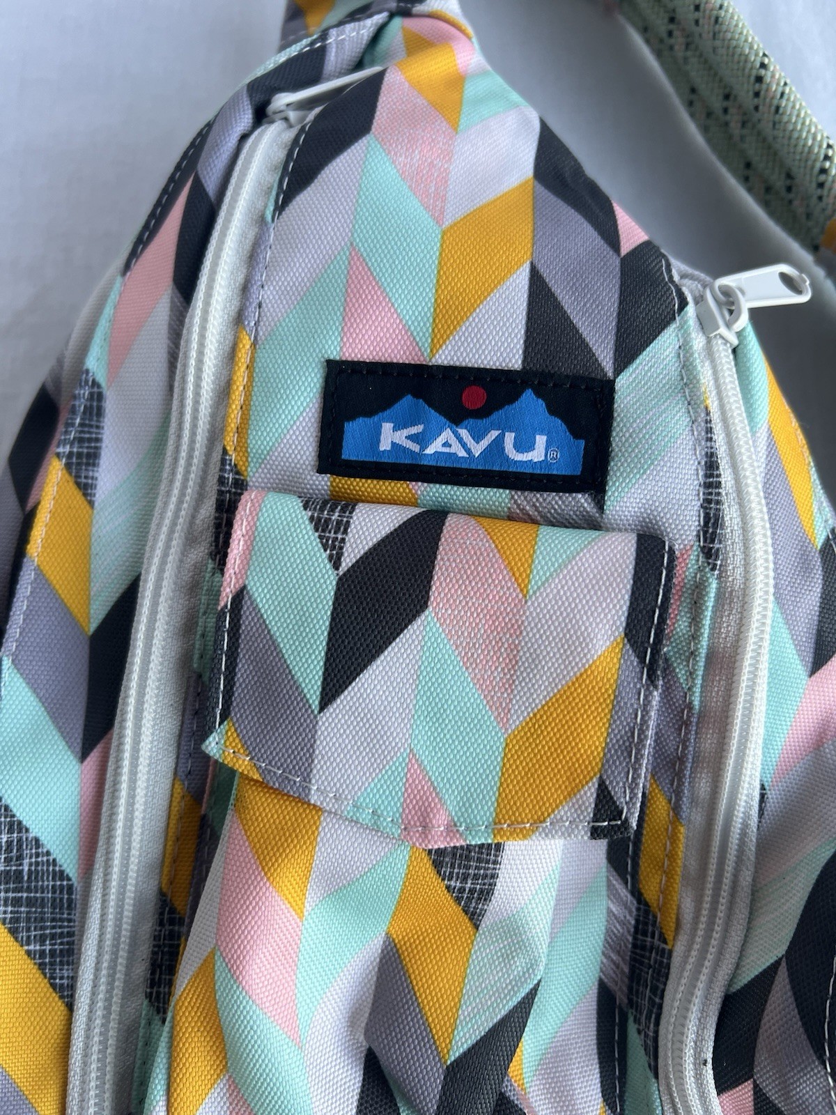 Kavu Rope Sling Back Pack W Adjustable Rope Shoulder Strap & Pencil Pouch Bag