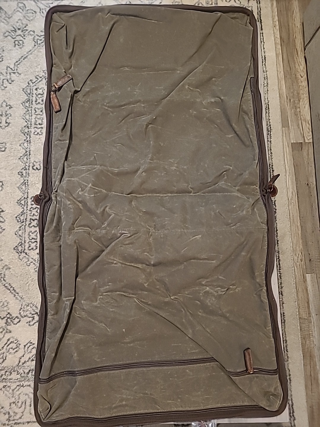 Moore & Giles Gravely Garment Bag Olive & Titan Milled Brown