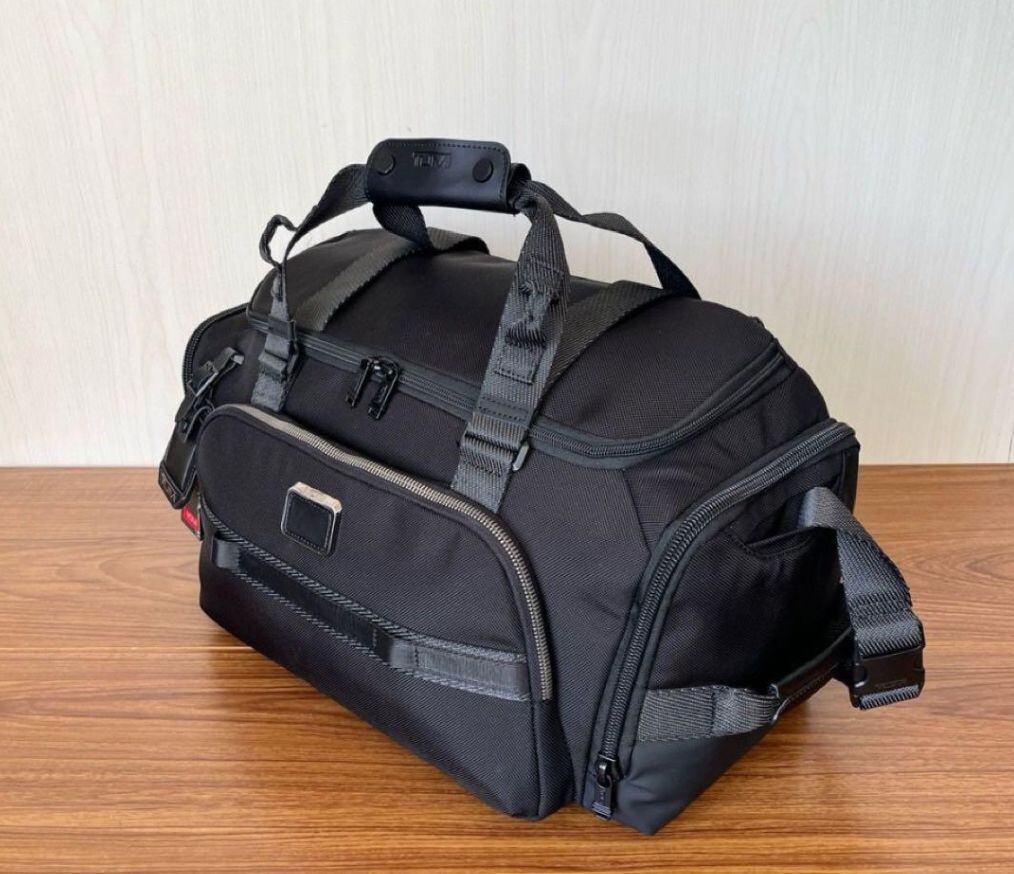 NEW TUMI Alpha Bravo MASON DUFFEL 232722 Black Bag Boston Bag Golf Bag