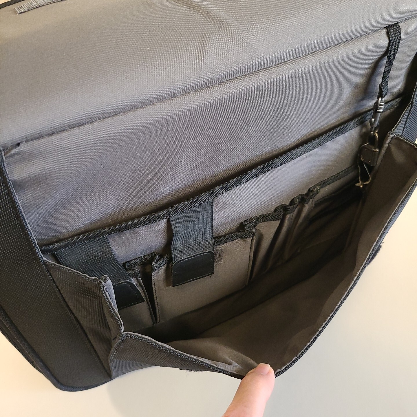 Samsonite Classic Laptop Brief Bag Carrying Case for 17″ Lap Top OBO