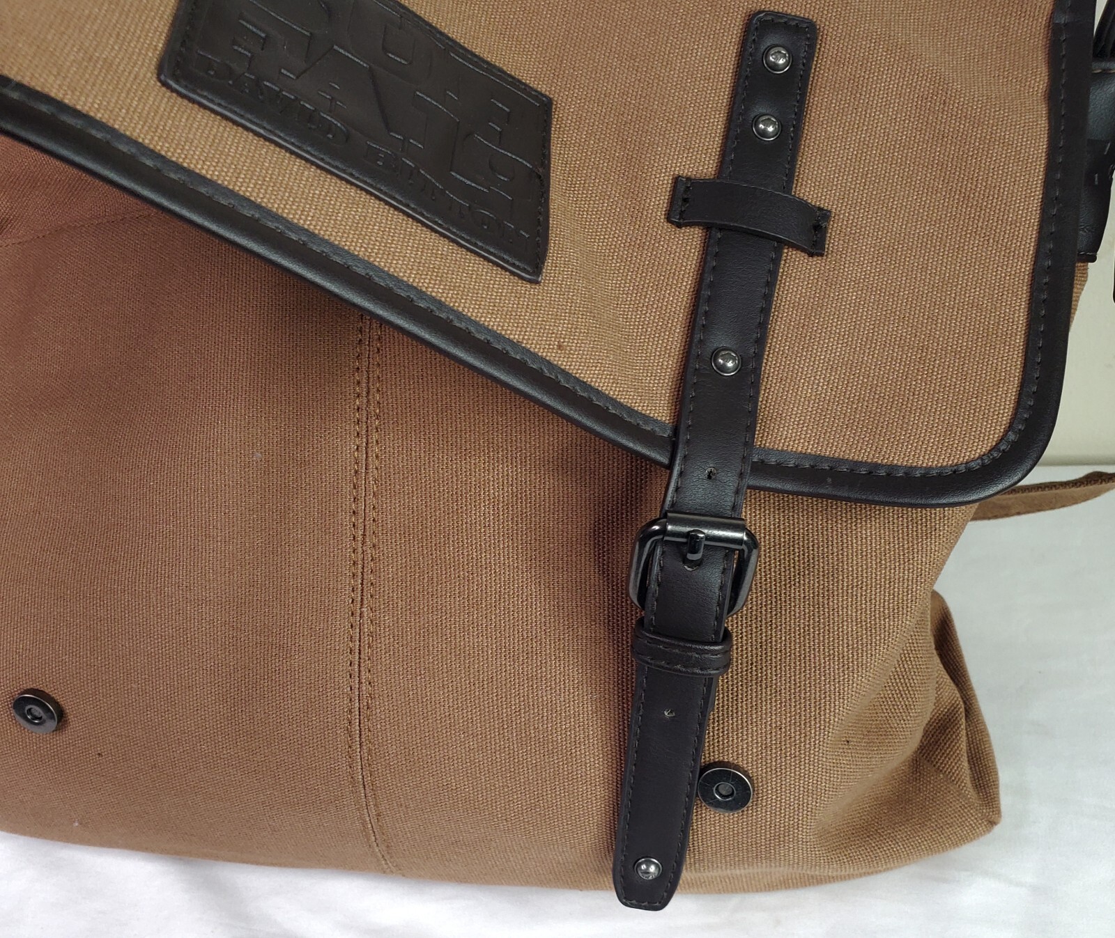 Buffalo David Bitton Mens Messenger Duffle Bag Gym Overnight Travel Carry On Bag