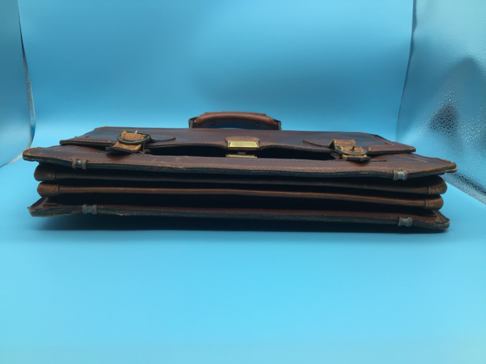 Renwick Brown/Tan Leather Briefcase Made in Canada Vintage 17 x 14 Inches