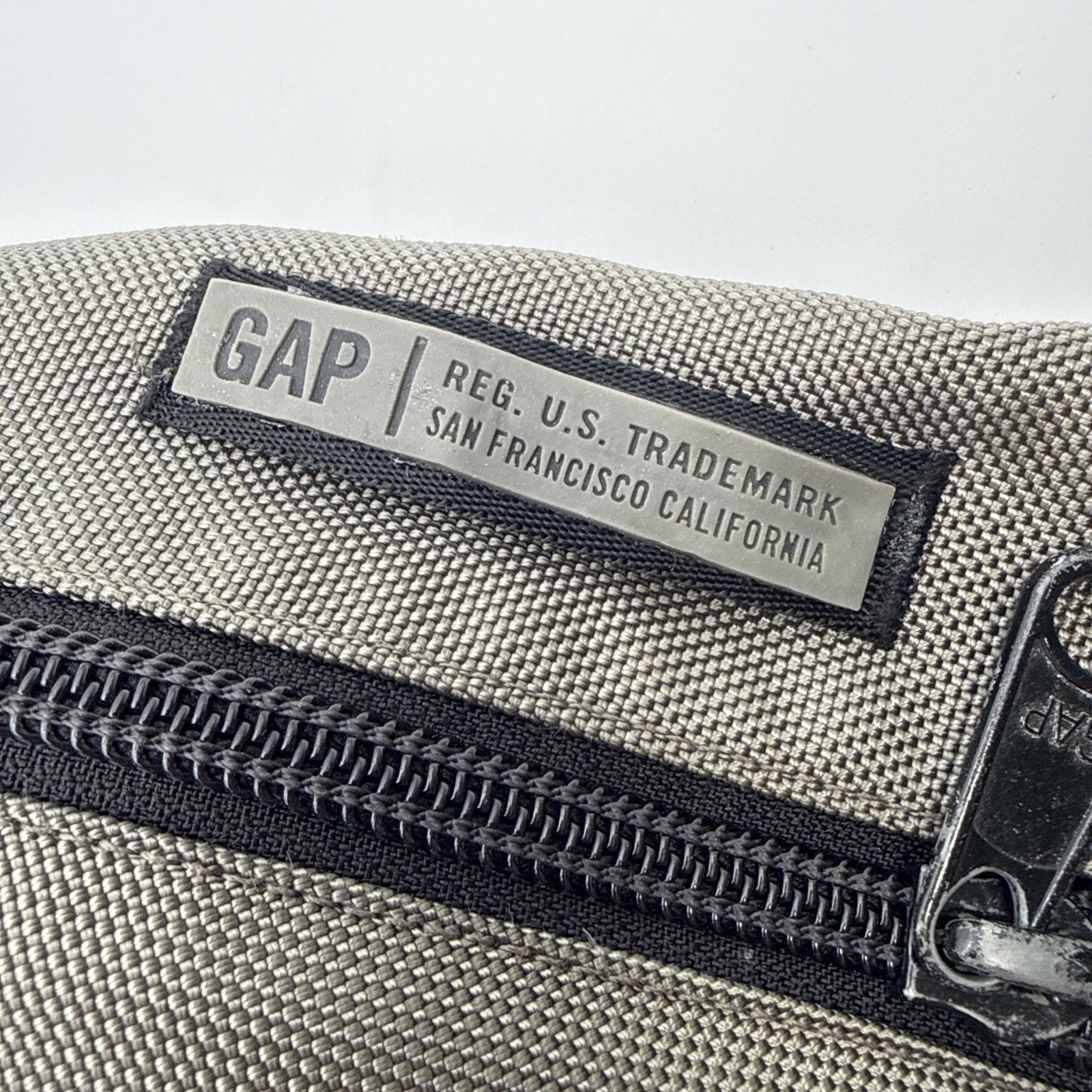 Vtg GAP 2001 Sling Bag Y2K Single Strap Crossbody Shoulder Backpack Gray Bag