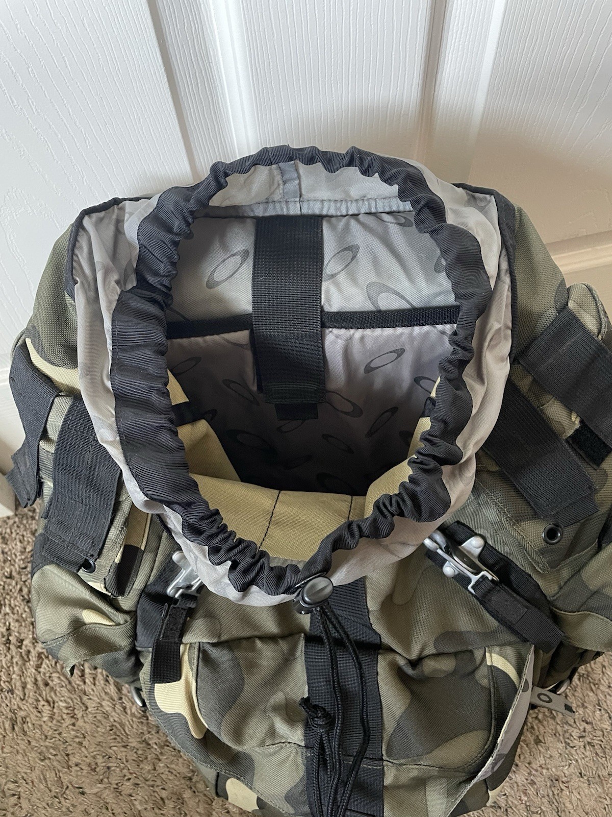RARE OAKLEY AP MECHANISM BACKPACK Camo Mountain Division Hiking Day Pack Bag