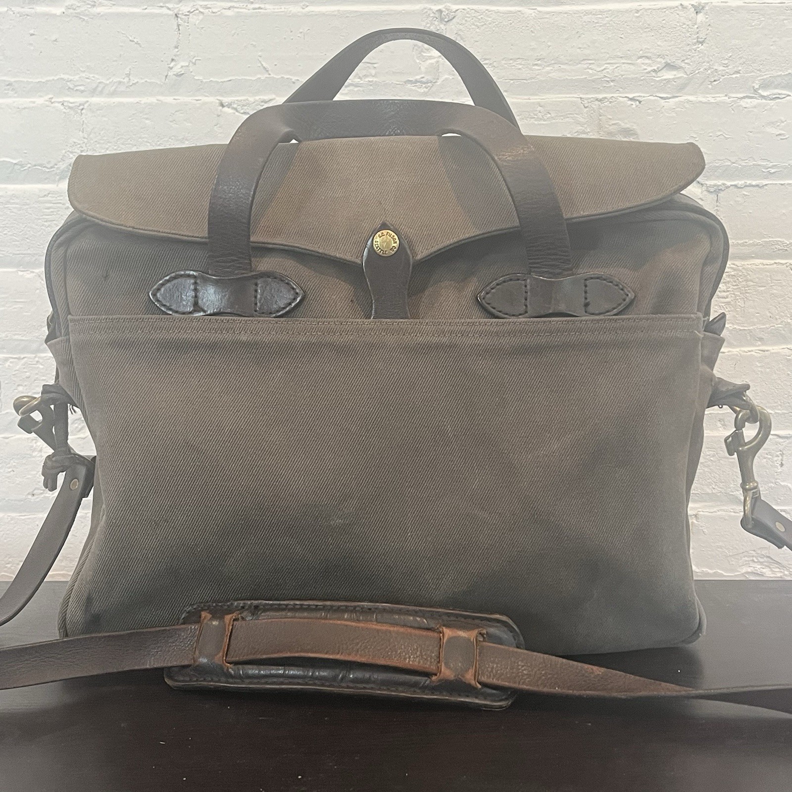 Filson 256 Original Briefcase Otter Green Rugged Twill Made in USA Leather Strap