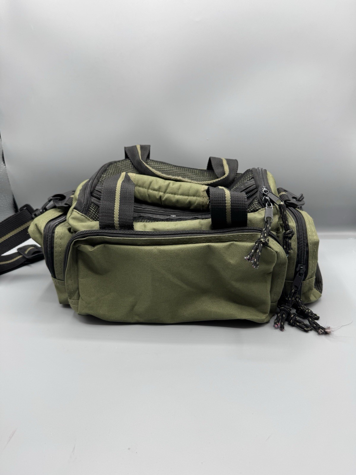 Cabelas Small Green Carry Bag- Carrying Strapped Bag