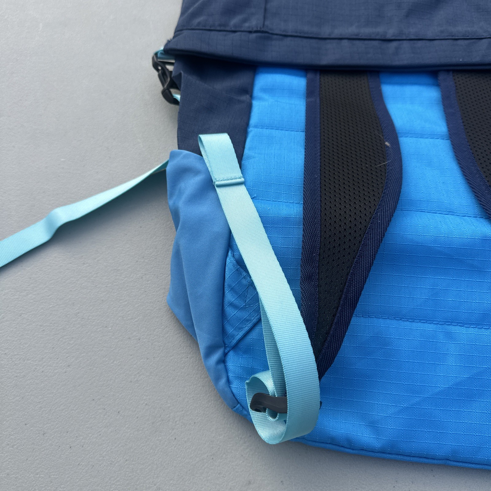 Hoka One Ocean Mist Blue Backpack Shoe Bag EUC No Tags Looks Unused