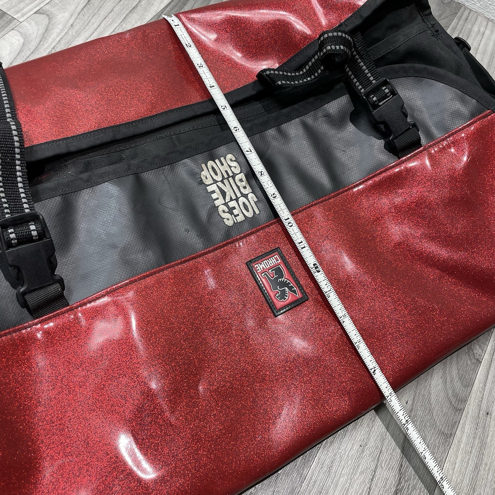 Chrome Industries Messenger Bag Red Buckle Shoulder Bike Bag Embroidered RARE