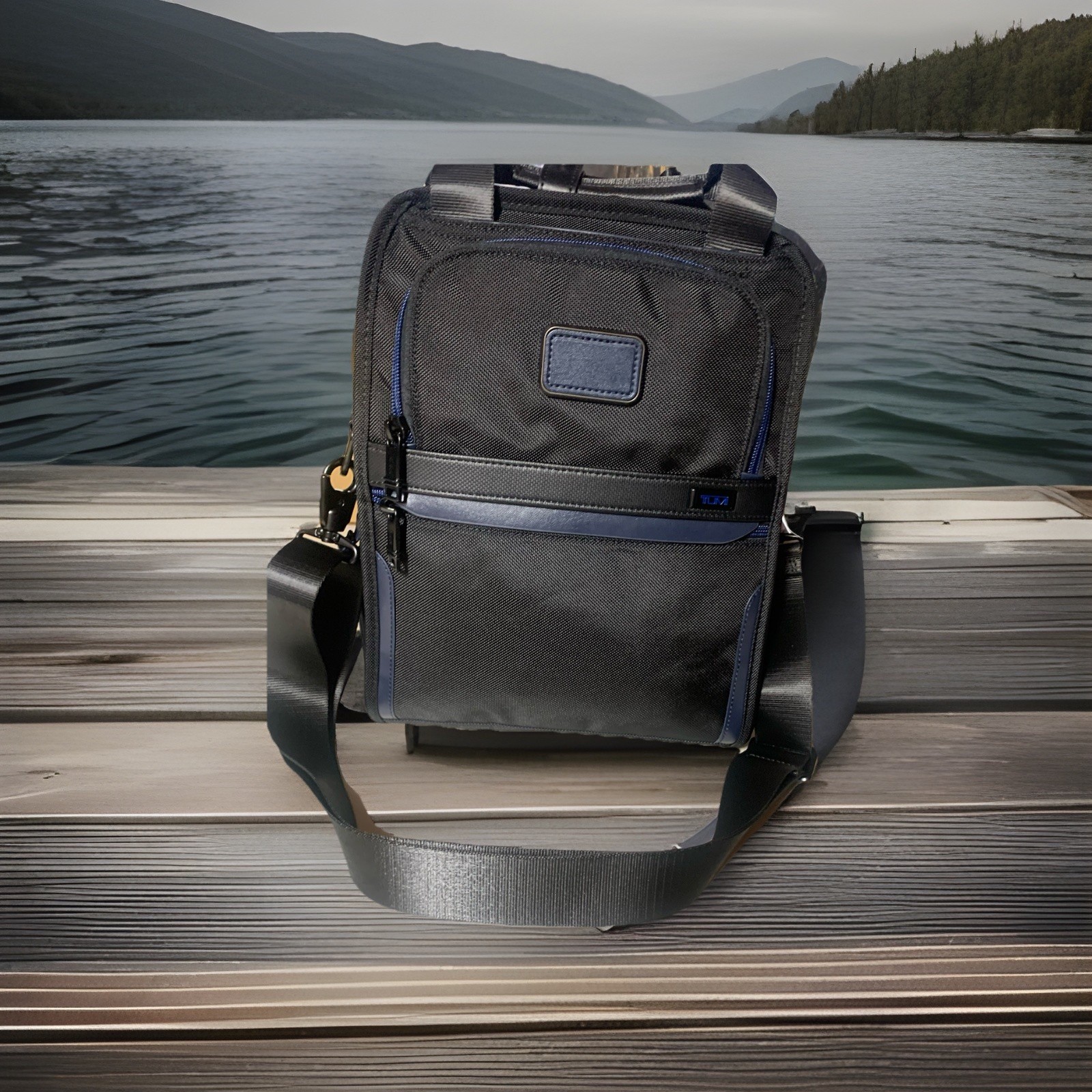 TUMI Alpha 3 Medium Travel Sling/Tote. Navy Accents) 495.00