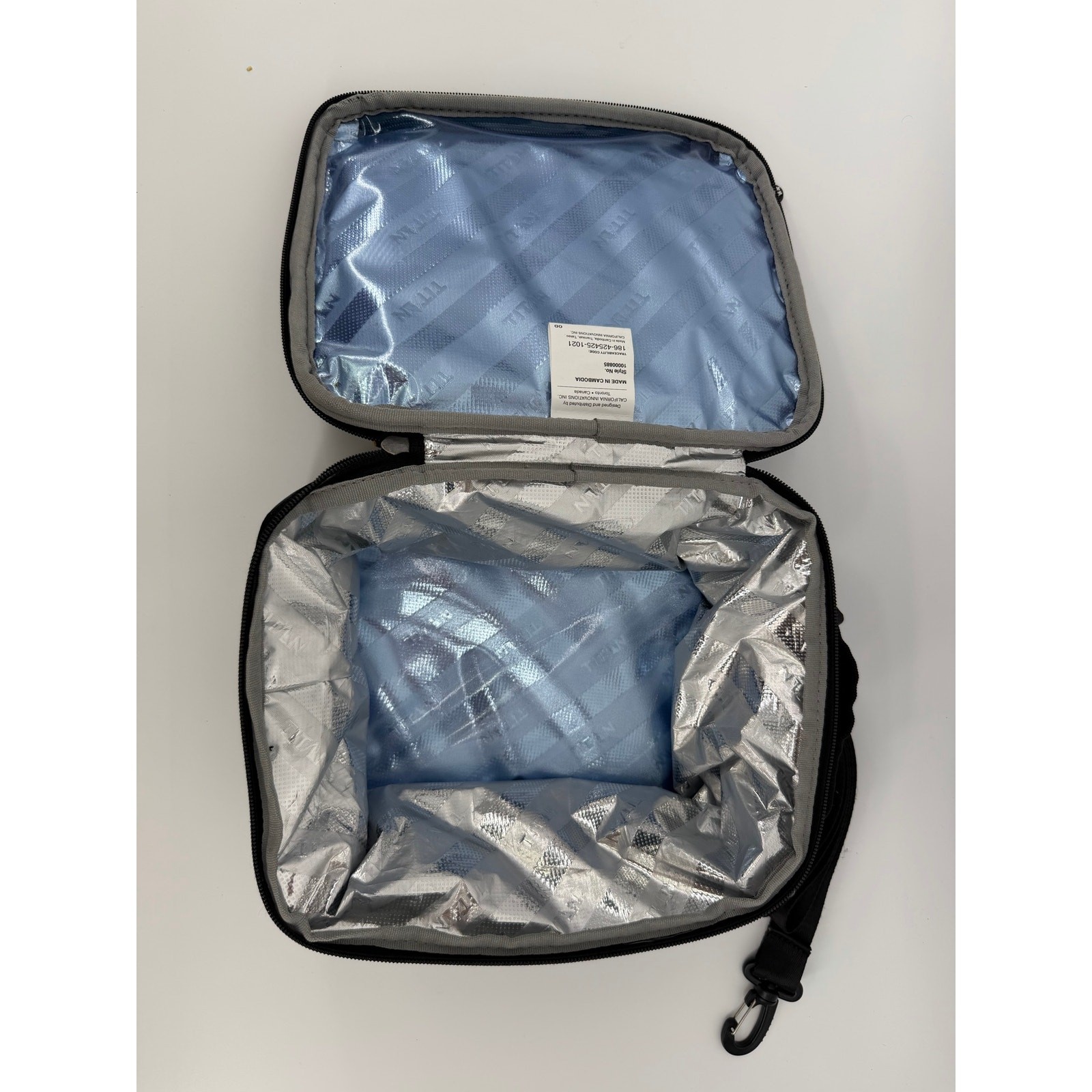 Titan by Arctic Zone Deep Freeze Expandable Lunch Bag