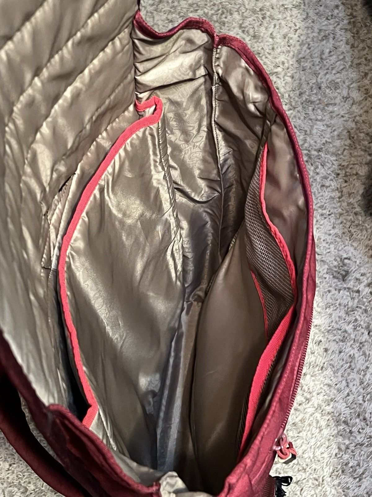 OGIO RUCK 20” Back bag laptop bag Red, Blue, white, , Very Good Condition Rare