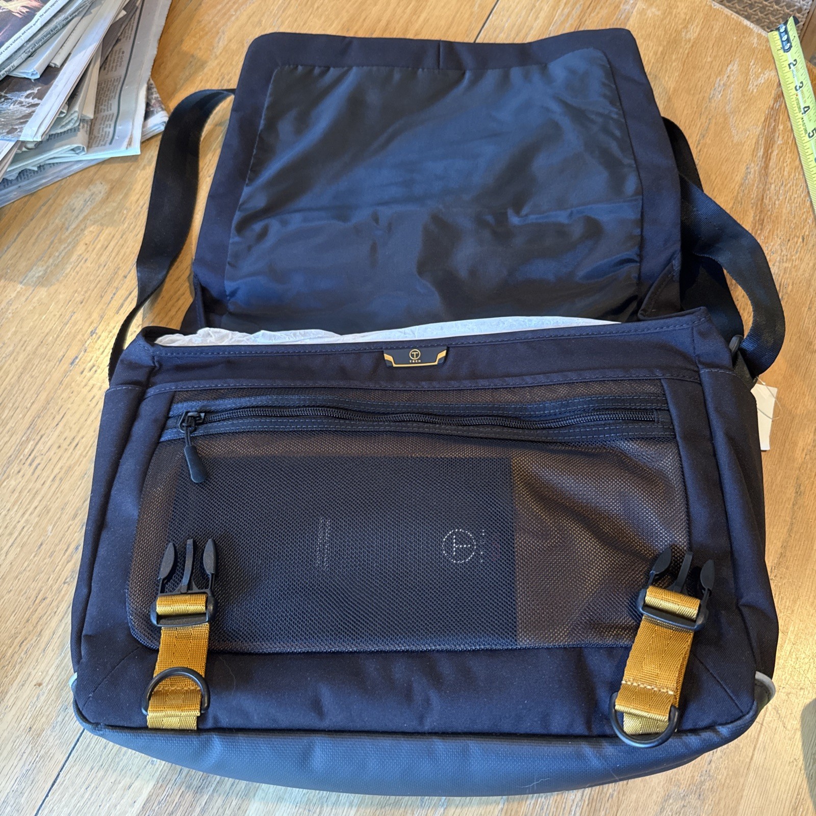 TUMI – T-tech Crossbody Messenger Bag – Model No. 57214GT- Black