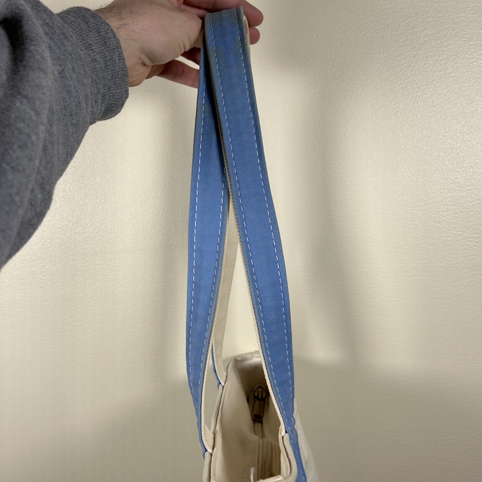 Vintage LL BEAN BOAT & TOTE Canvas Bag Baby Blue Long Handle Zip Top Embroidered