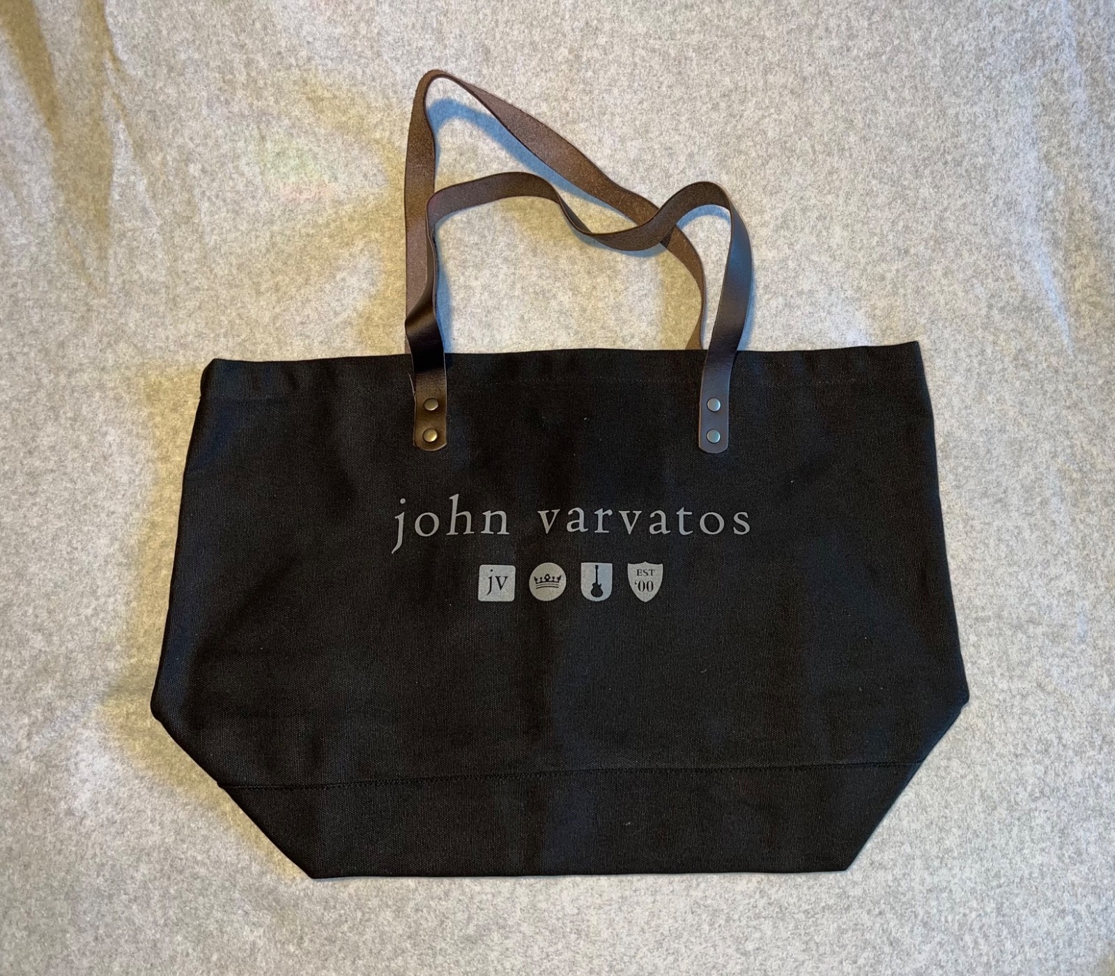 JOHN VARVATOS LOGO LARGE TOTE BLACK