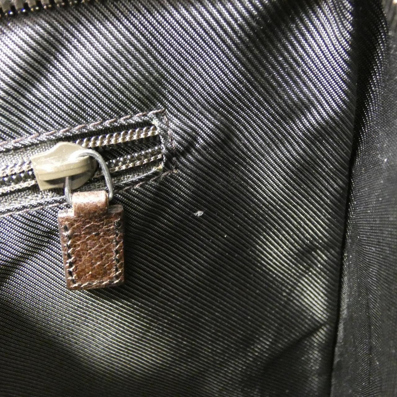 Authentic [Vintage] Gucci 122791 Shoulder Bag #270-004-233-8854
