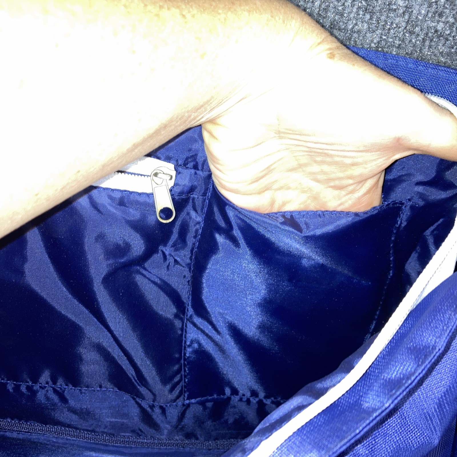 Lacoste Live Parfums Royal Blue Shoulder Messenger Bag EUC