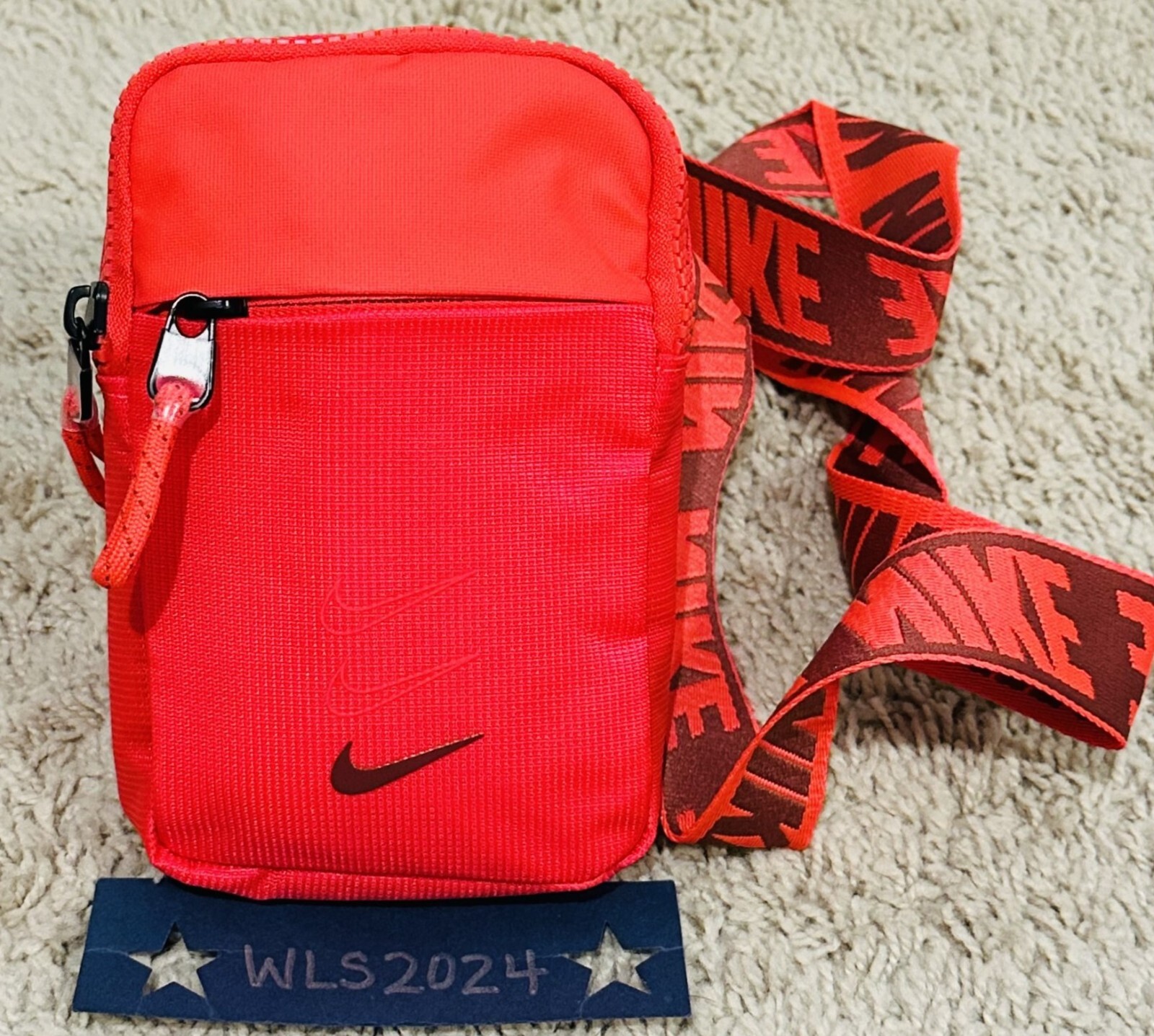 Nike Sportswear Essentials Crossbody Bag (1L)-Laser Crimson-One Size #BA5904 644