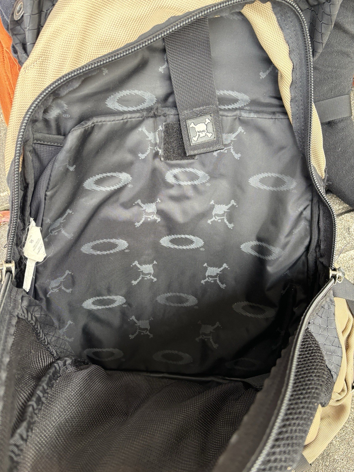 Vintage Y2K Oakley Icon Backpack Desert Tan Black Military Rucksack Camping Bag