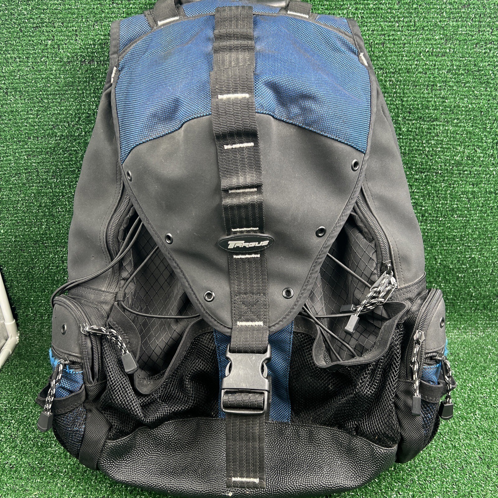Targus TSB312 16 Sport Deluxe Notebook Backpack Black Blue Adjustable Strap