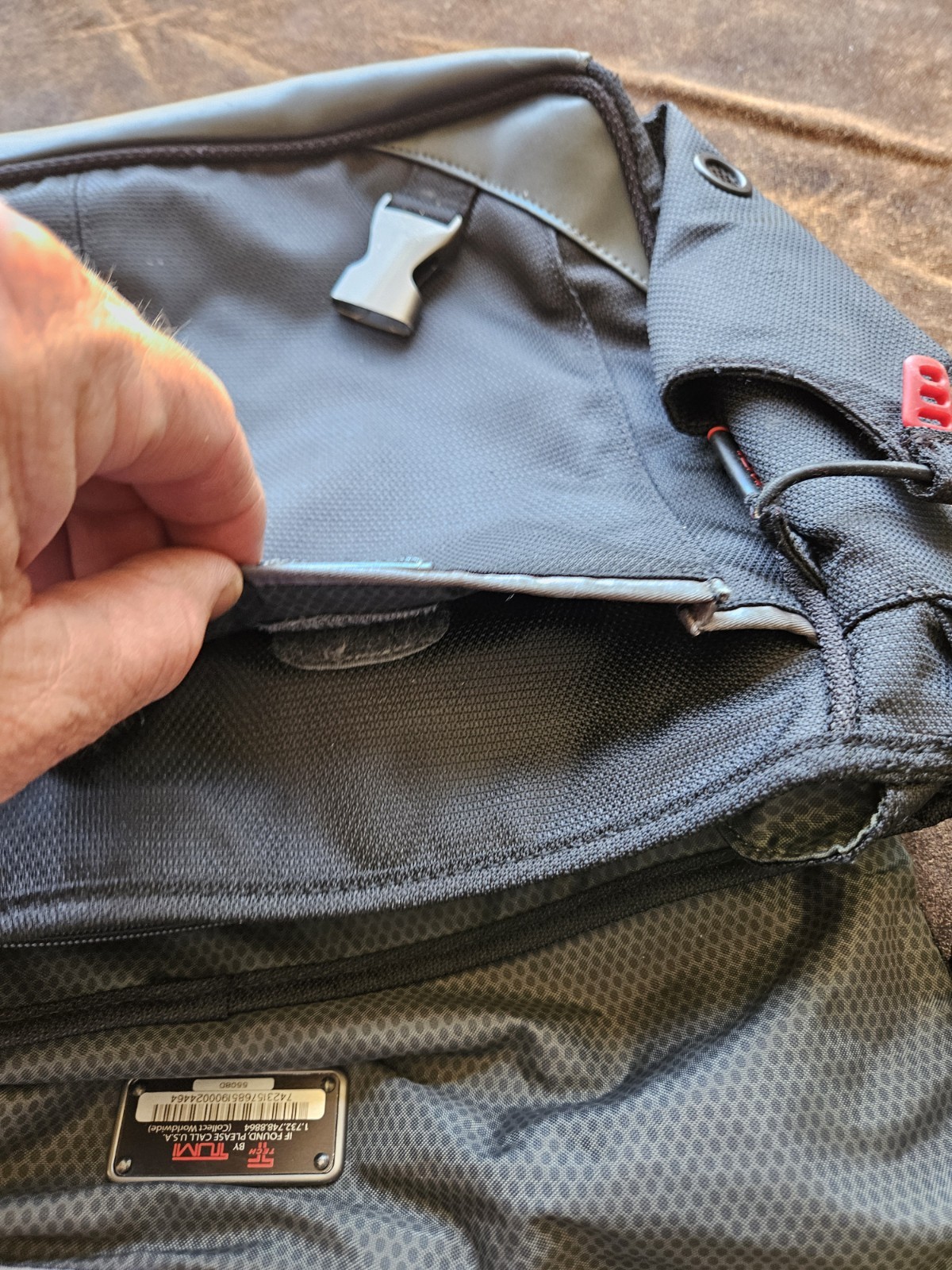 Tumi Tech Ballistic Messenger Bag 5508D Black Laptop Nylon Crossbody Strap
